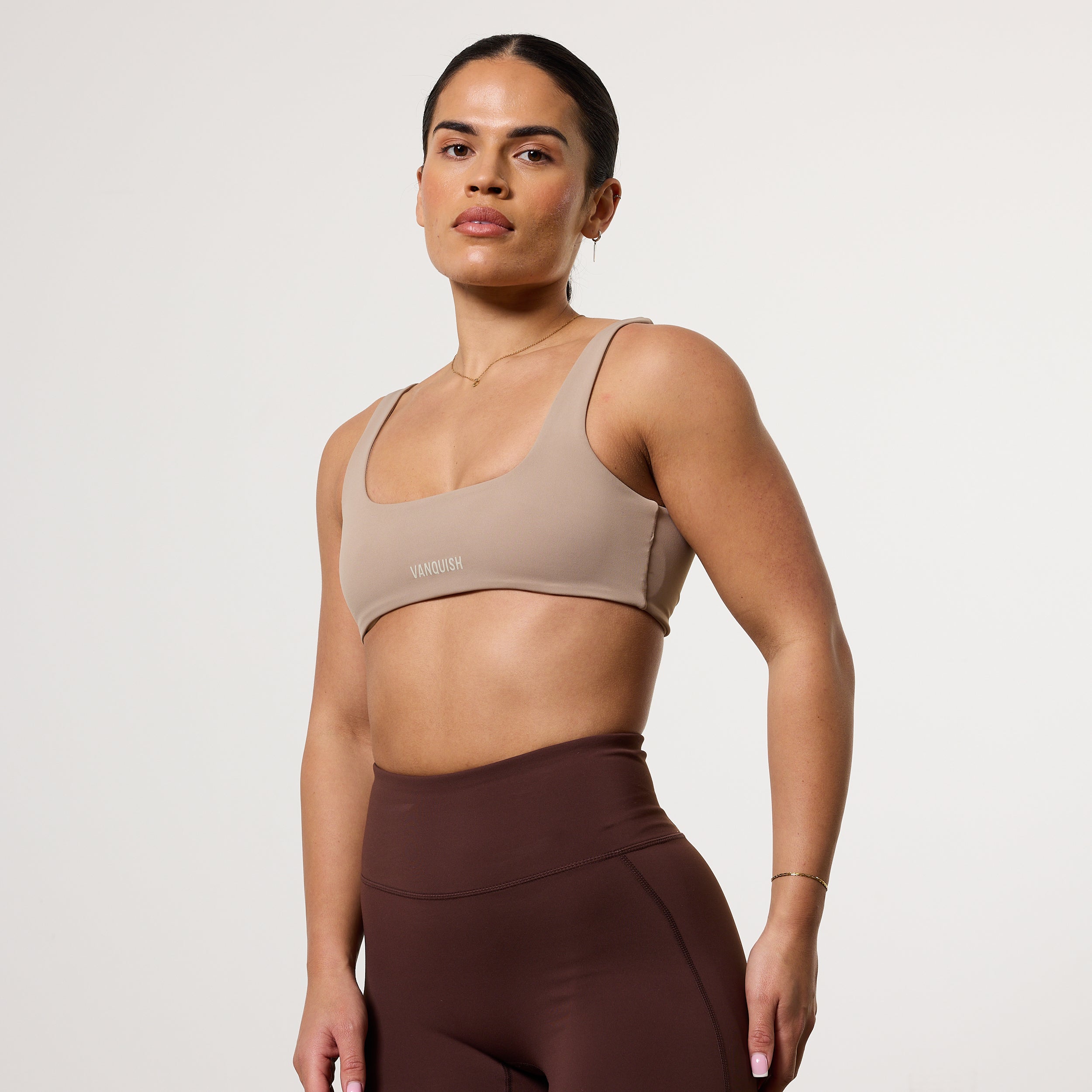 VANQUISH ENHANCE LATTE TWIST FRONT BRA