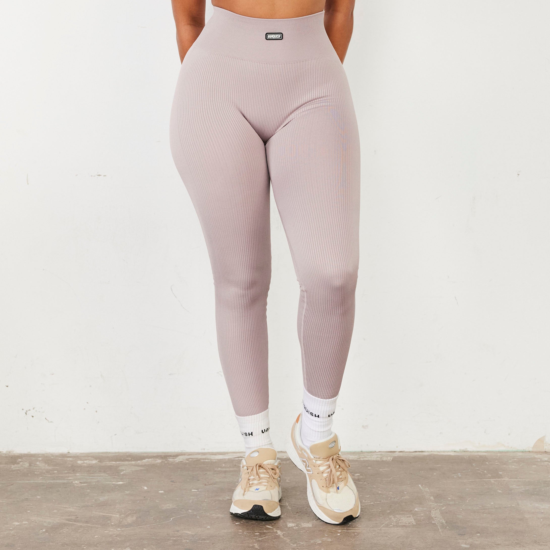 Vanquish – Gerippte, nahtlose Leggings in Rosa