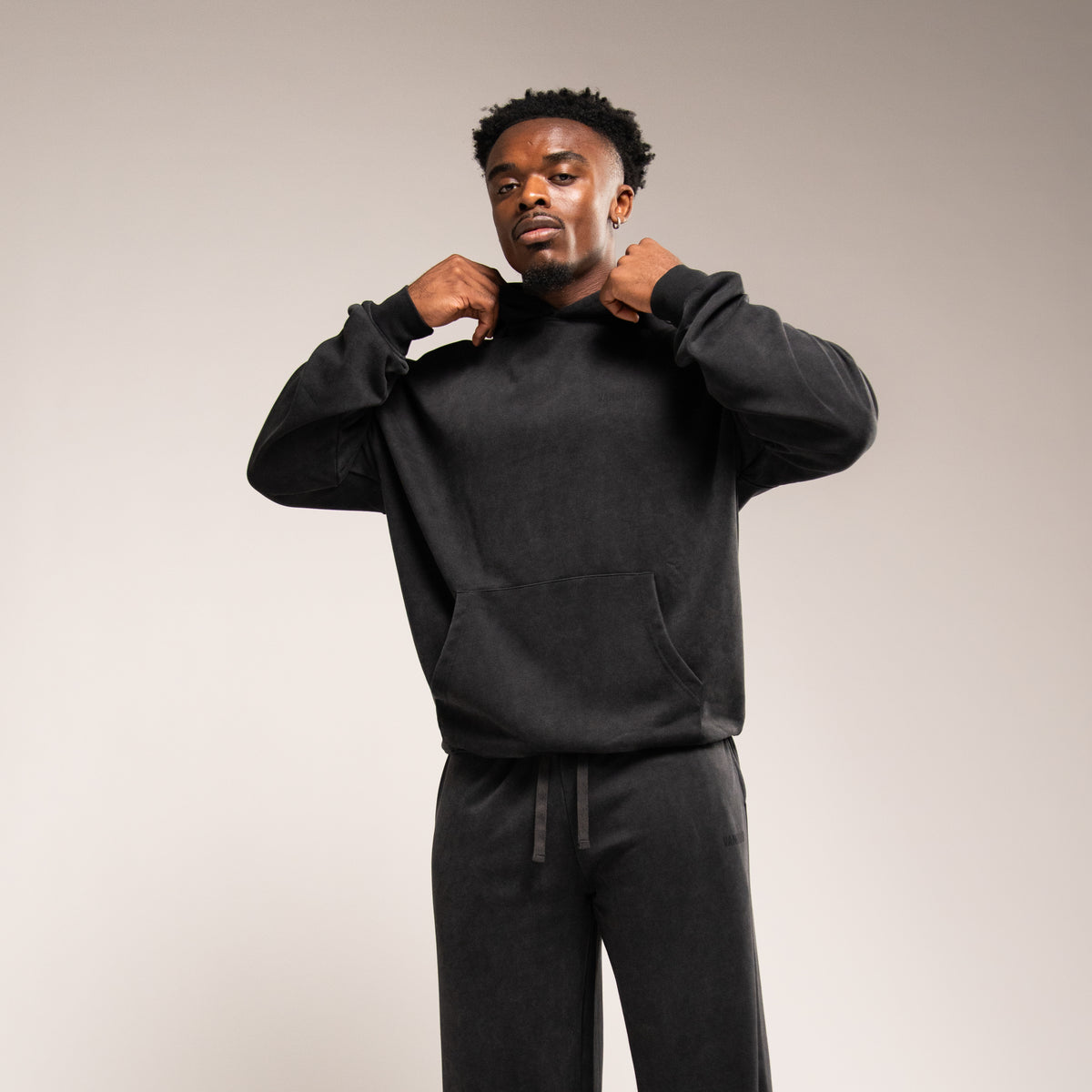 WASHED BLACK OVERSIZED PULLOVER HOODIE