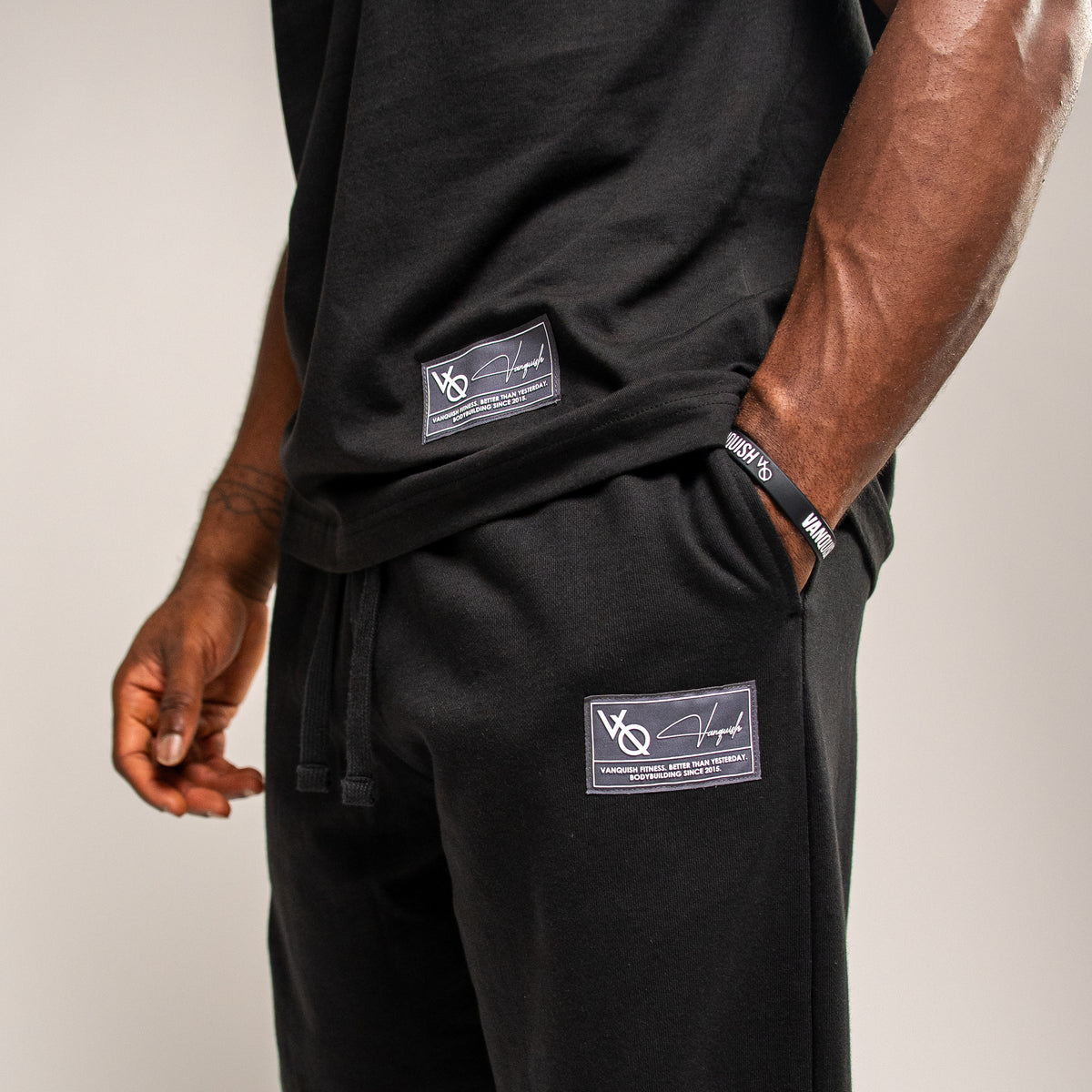 BADGE BLACK HEAVYWEIGHT OVERSIZED T SHIRT