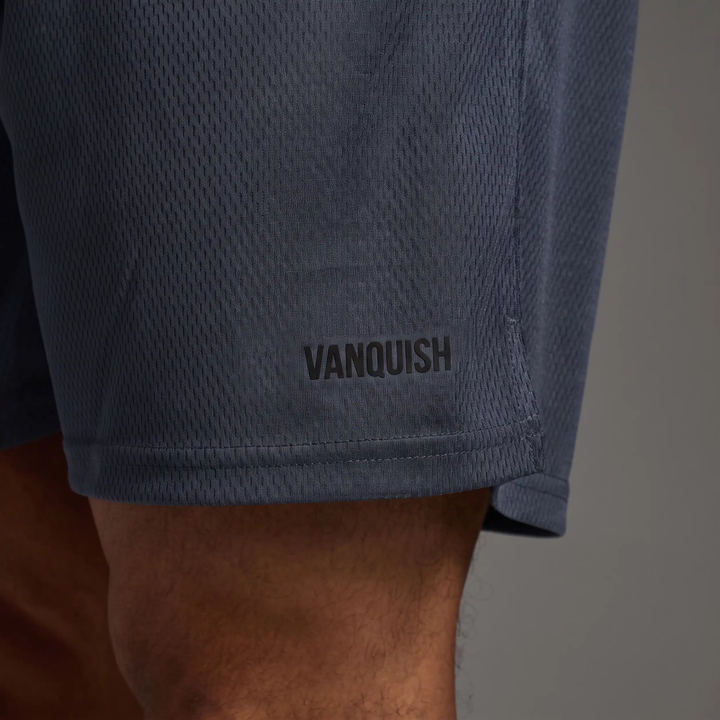 EVOLVE DARK GREY 7" REGULAR FIT MESH SHORT