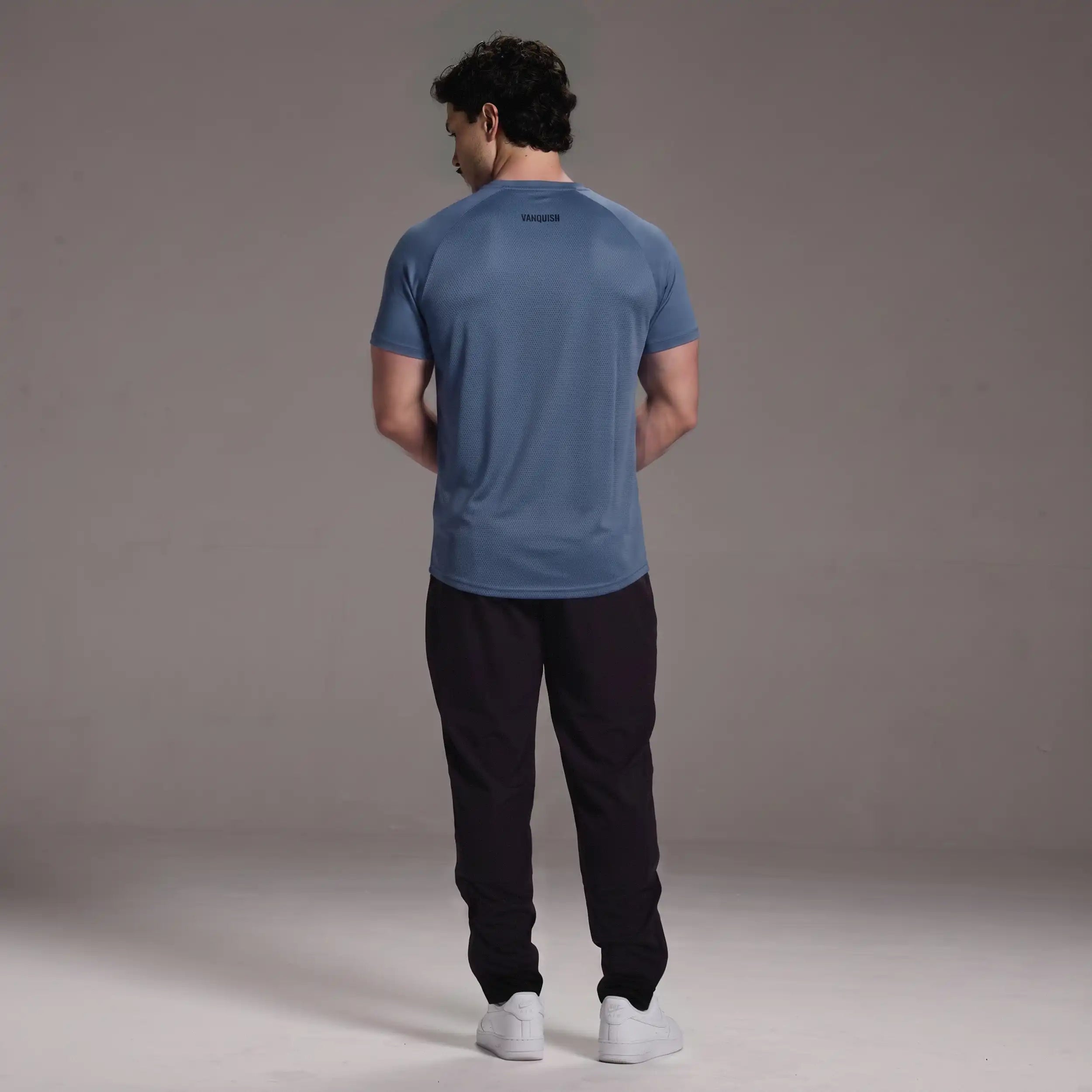 EVOLVE BLUE GREY SLIM FIT PERFORMANCE T SHIRT