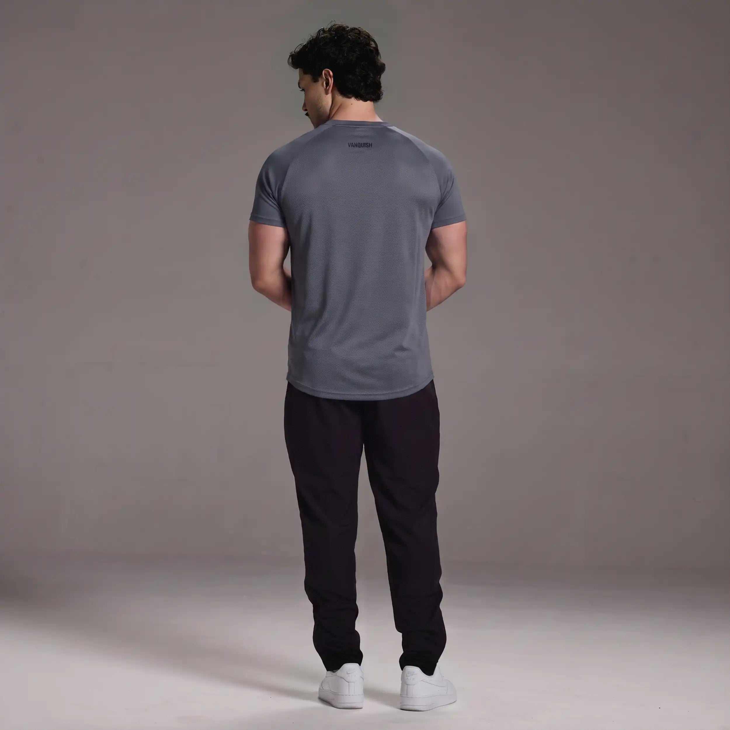 EVOLVE DARK GREY SLIM FIT PERFORMANCE T SHIRT