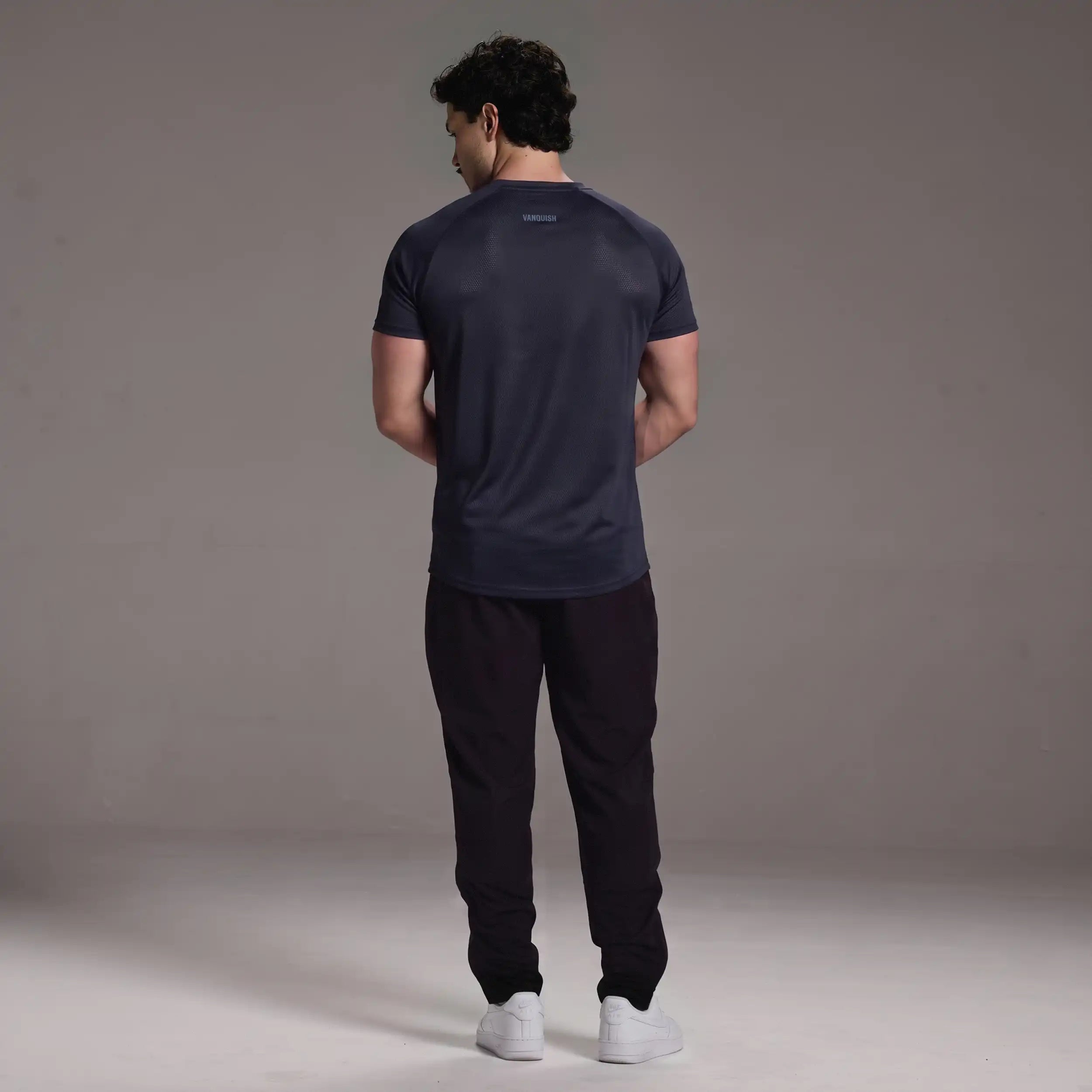 EVOLVE NAVY SLIM FIT PERFORMANCE T SHIRT