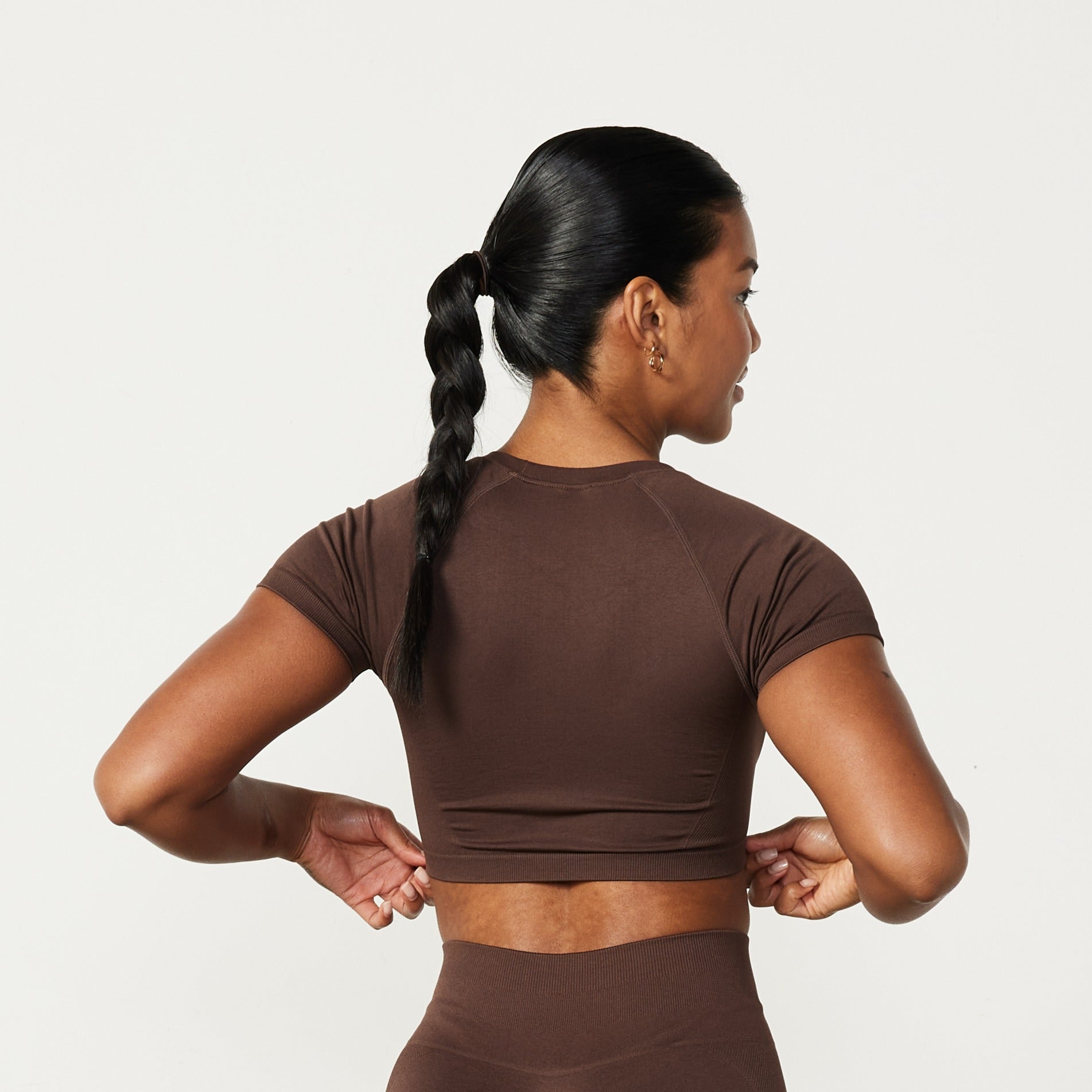 Vanquish – Elevate – Nahtloses, kurzes T-Shirt mit Flügelärmeln in Kaffeebraun