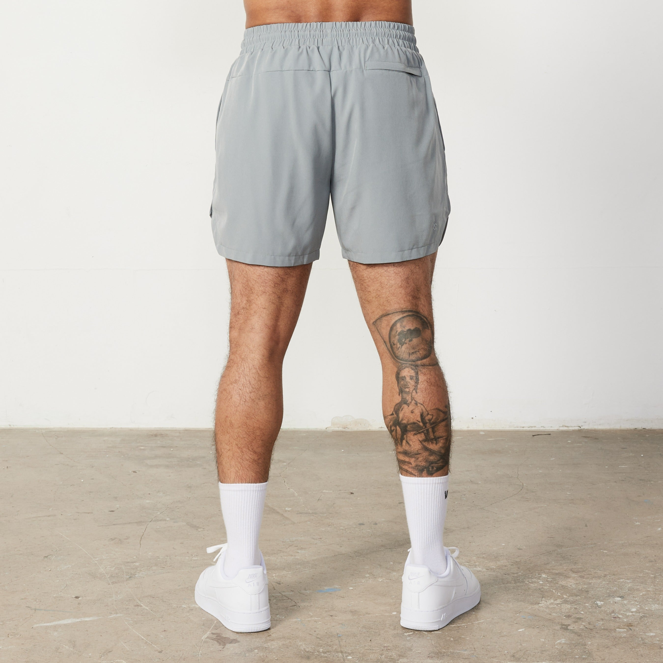 Vanquish Essential Performance-Shorts in Stahlgrau, 4 Zoll