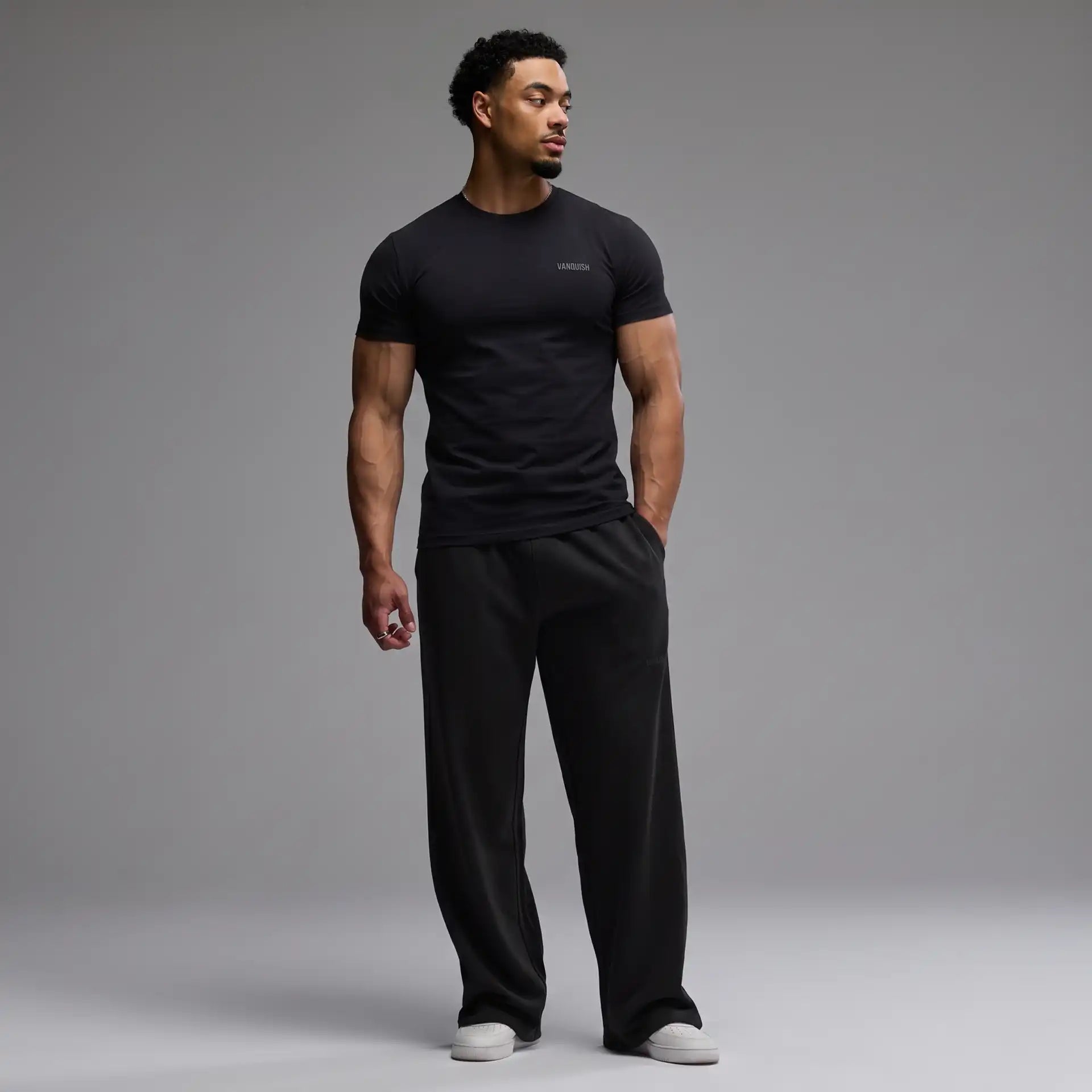 VANQUISH EVOLVE BLACK SLIM FIT T SHIRT