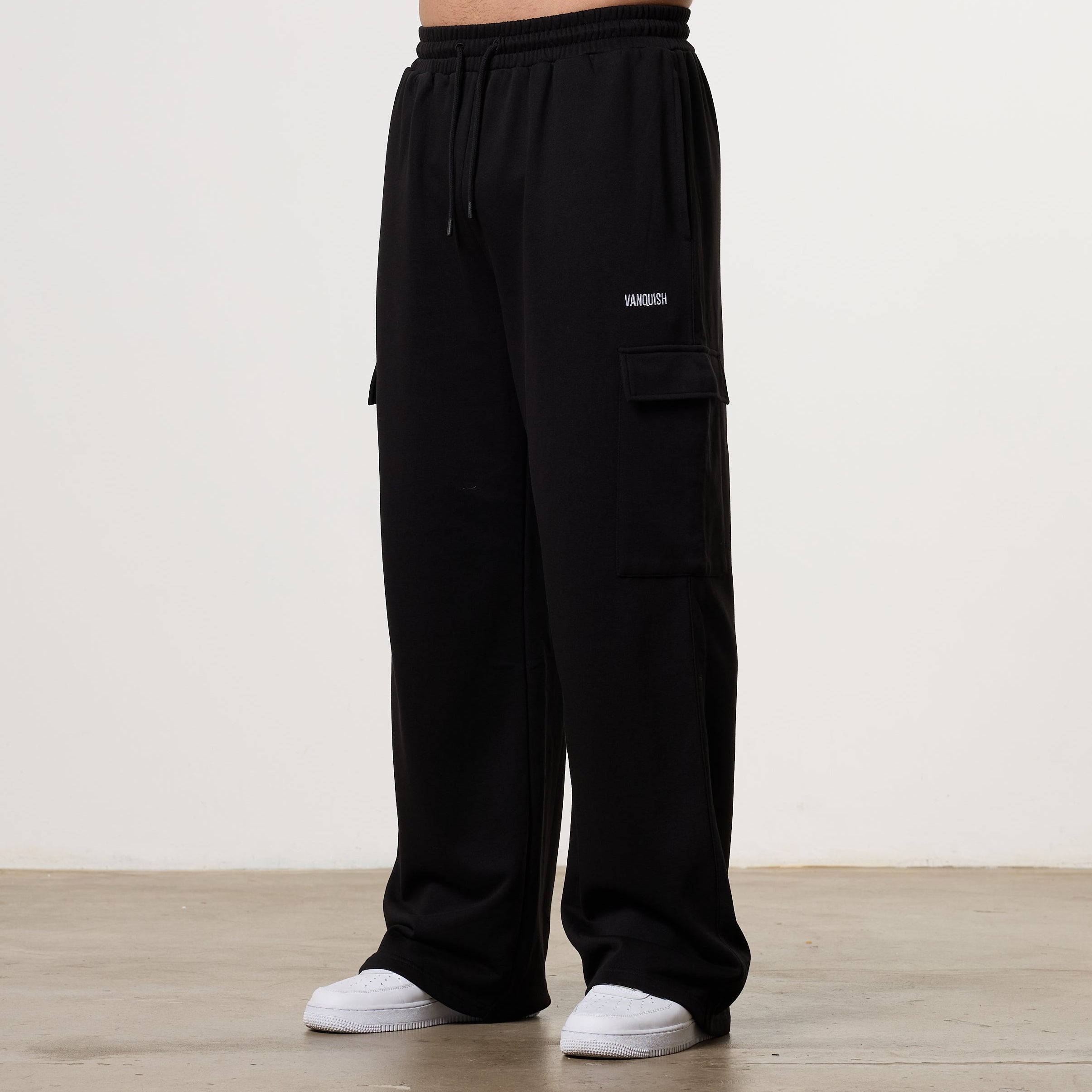 Essential BLACK BAGGY CARGO SWEATPANTS