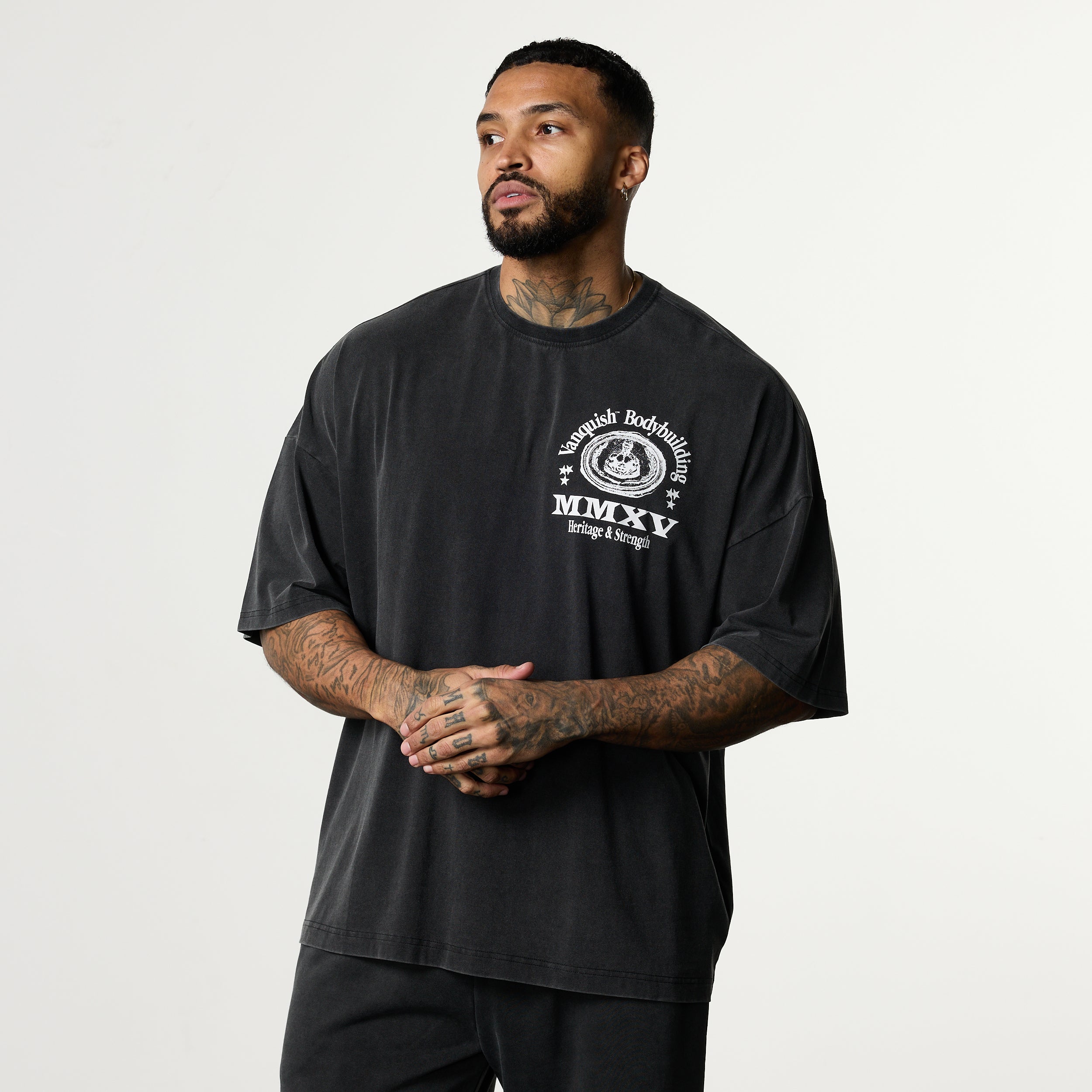 HERITAGE AND STRENGTH BLACK BOXY OVERSIZED T SHIRT