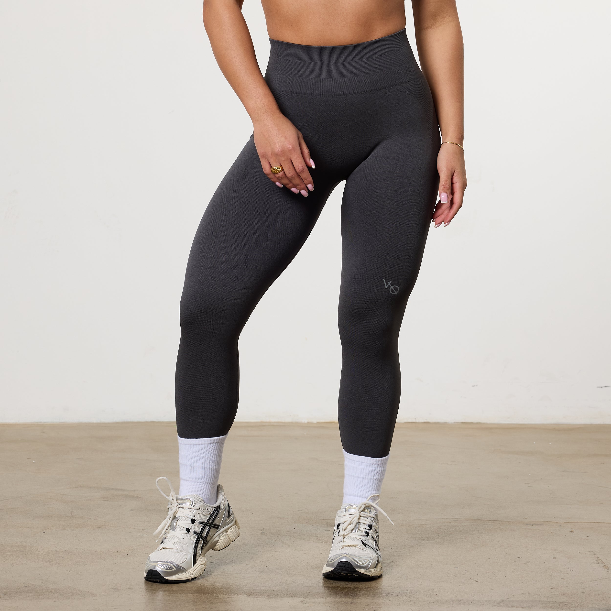 Vanquish Elevate Seamless Scrunch Charcoal Leggings