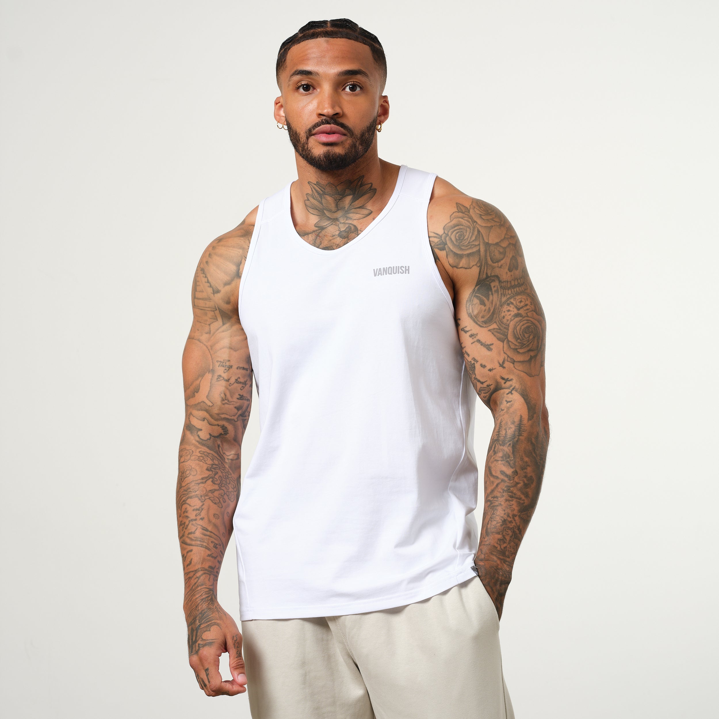 Vanquish Essential Tanktop in normaler Passform, weiß