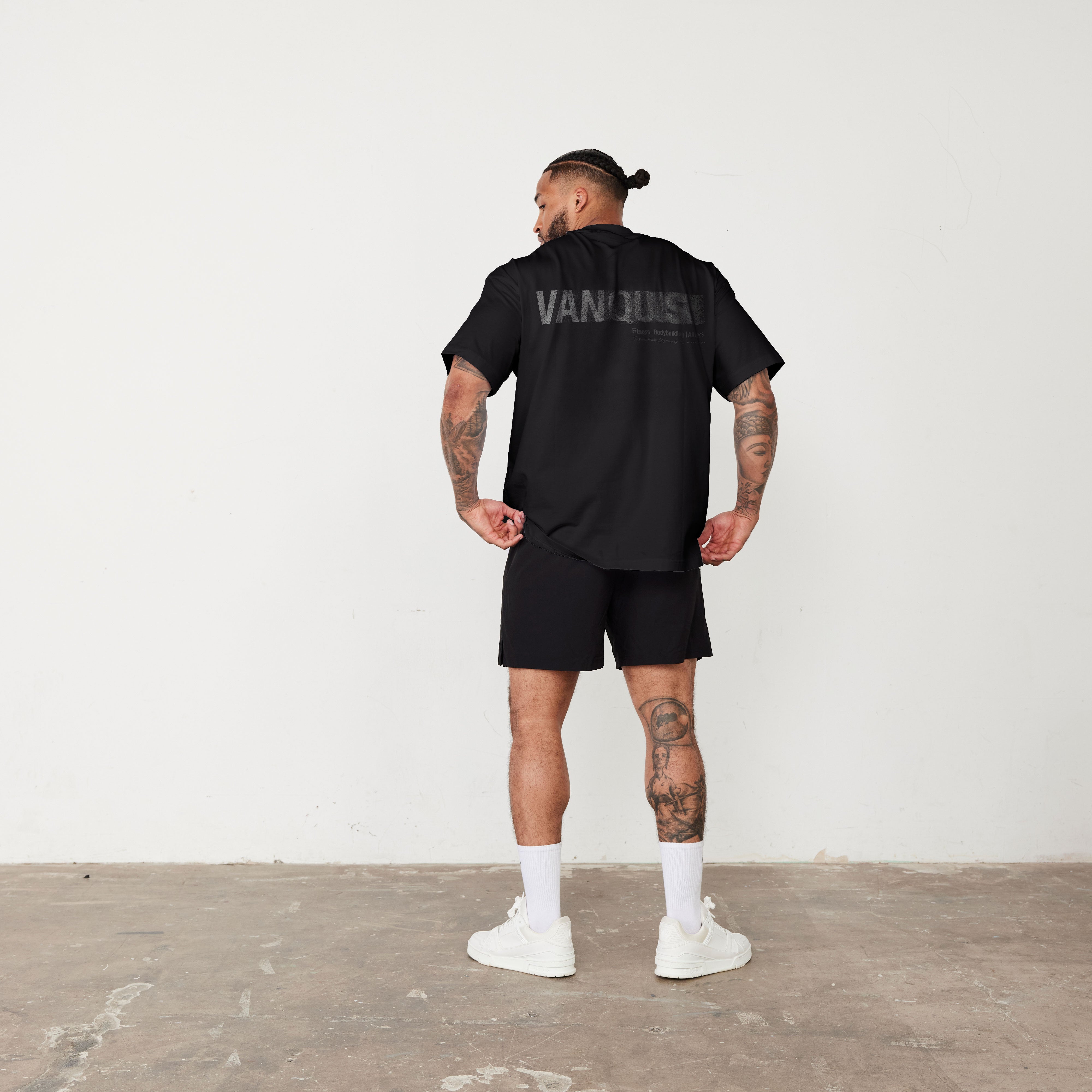 REVOLVE MOMENTUM BLACK BOXY T SHIRT