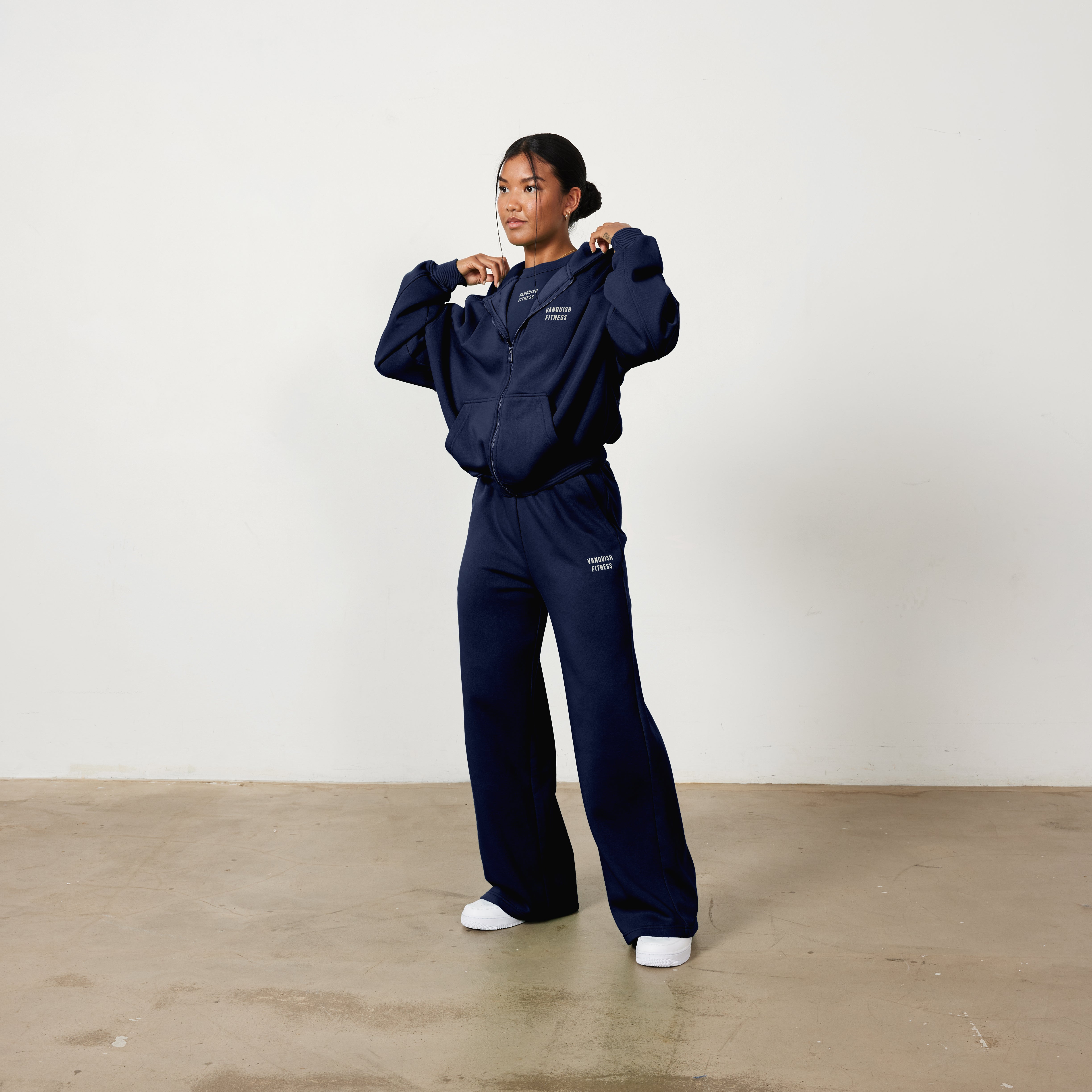 Vanquish Rejuvenate Navy Petite Wide Leg Sweatpants