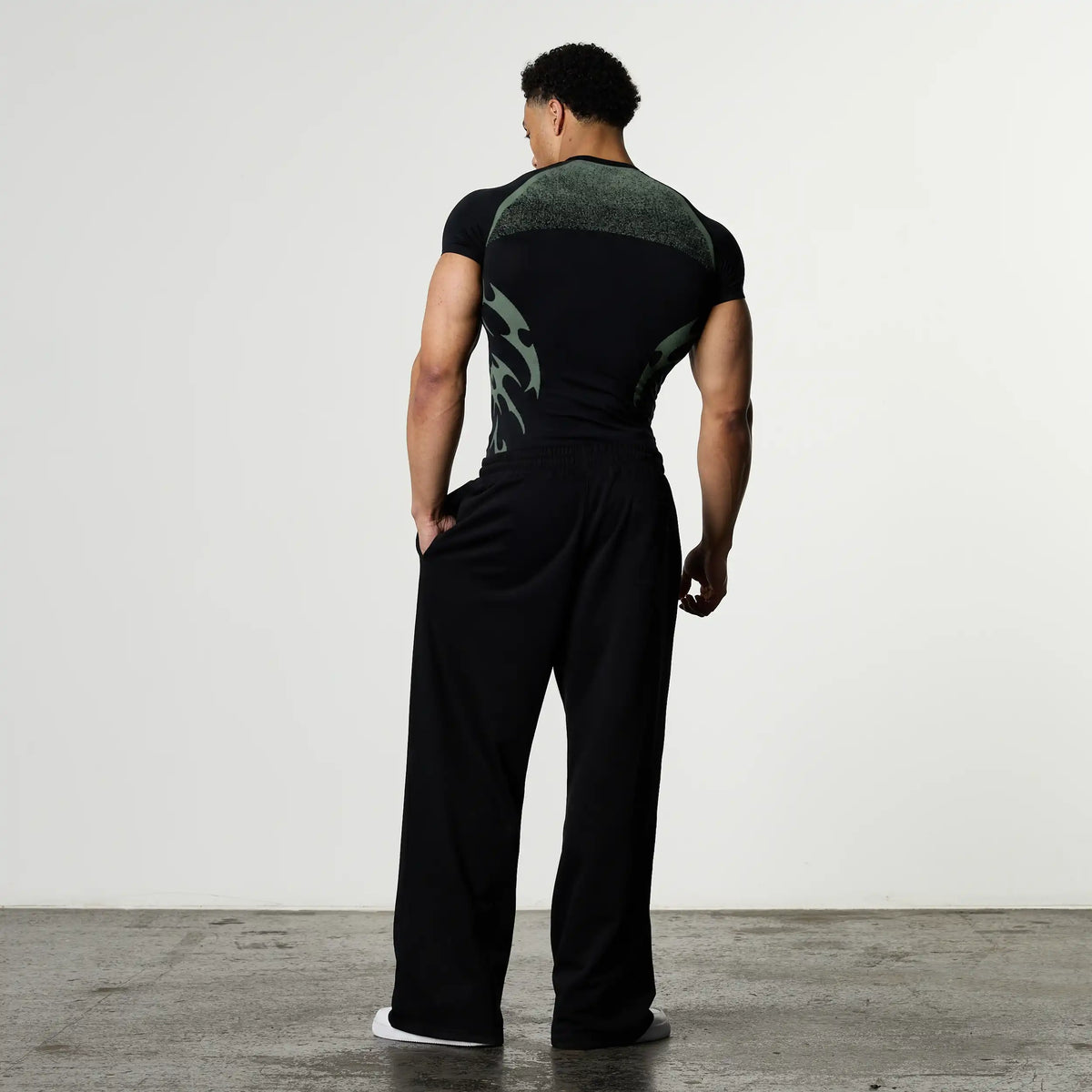 TRIBAL COMPRESSION AQUA SHORT SLEEVE T SHIRT