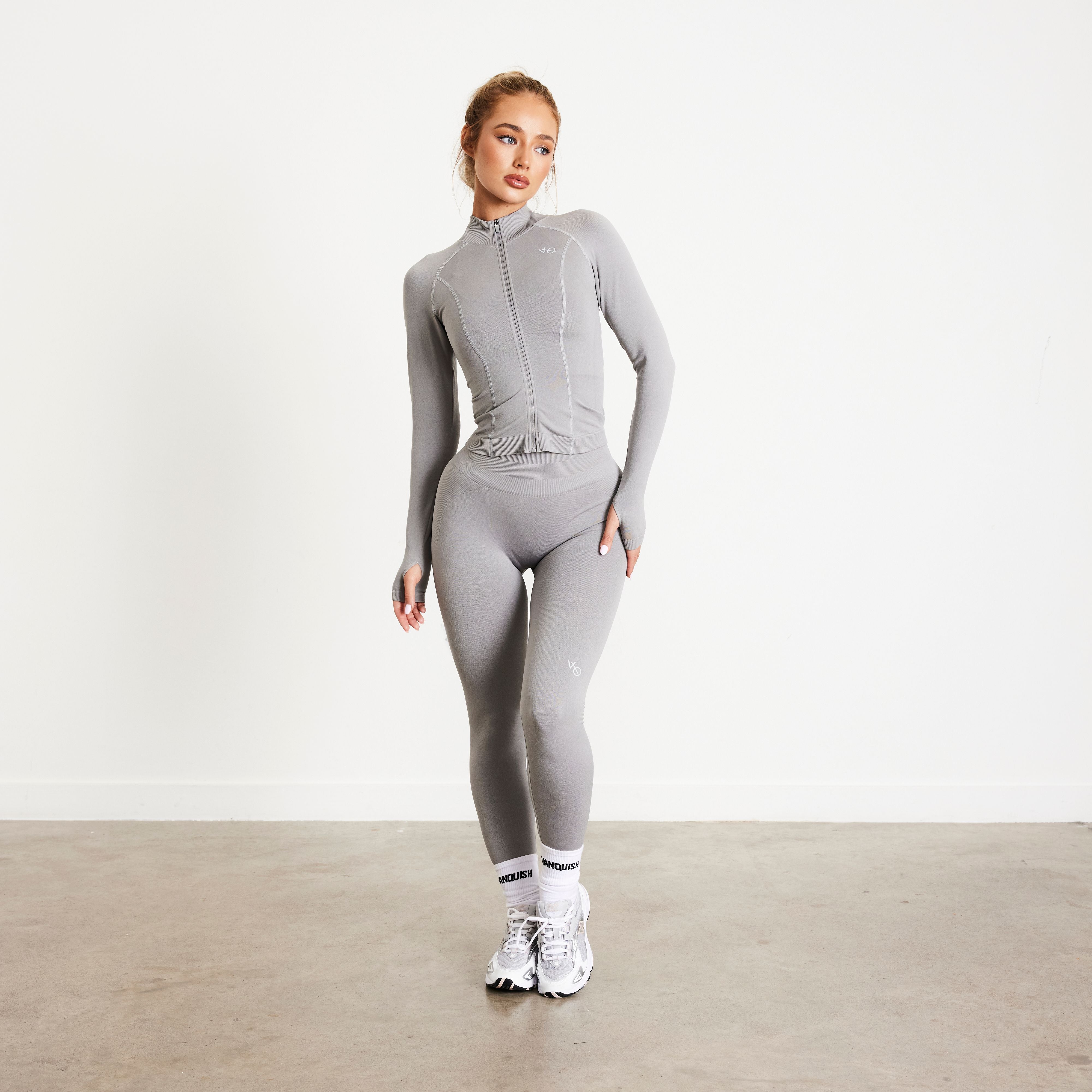 Vanquish Elevate Seamless Scrunch Smoke Grey Leggings