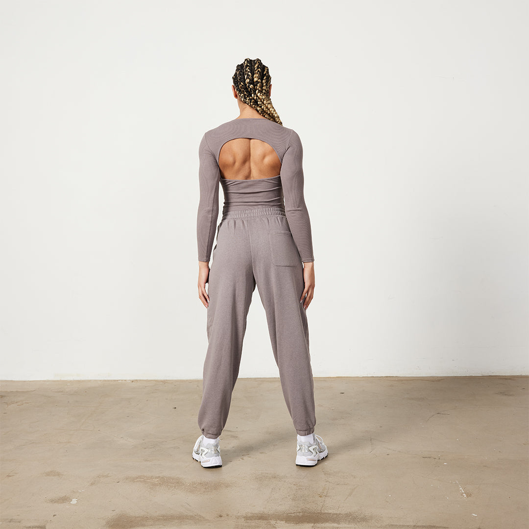 Vanquish Restore – Langärmliger, gerippter Bodysuit in Cinder-Braun
