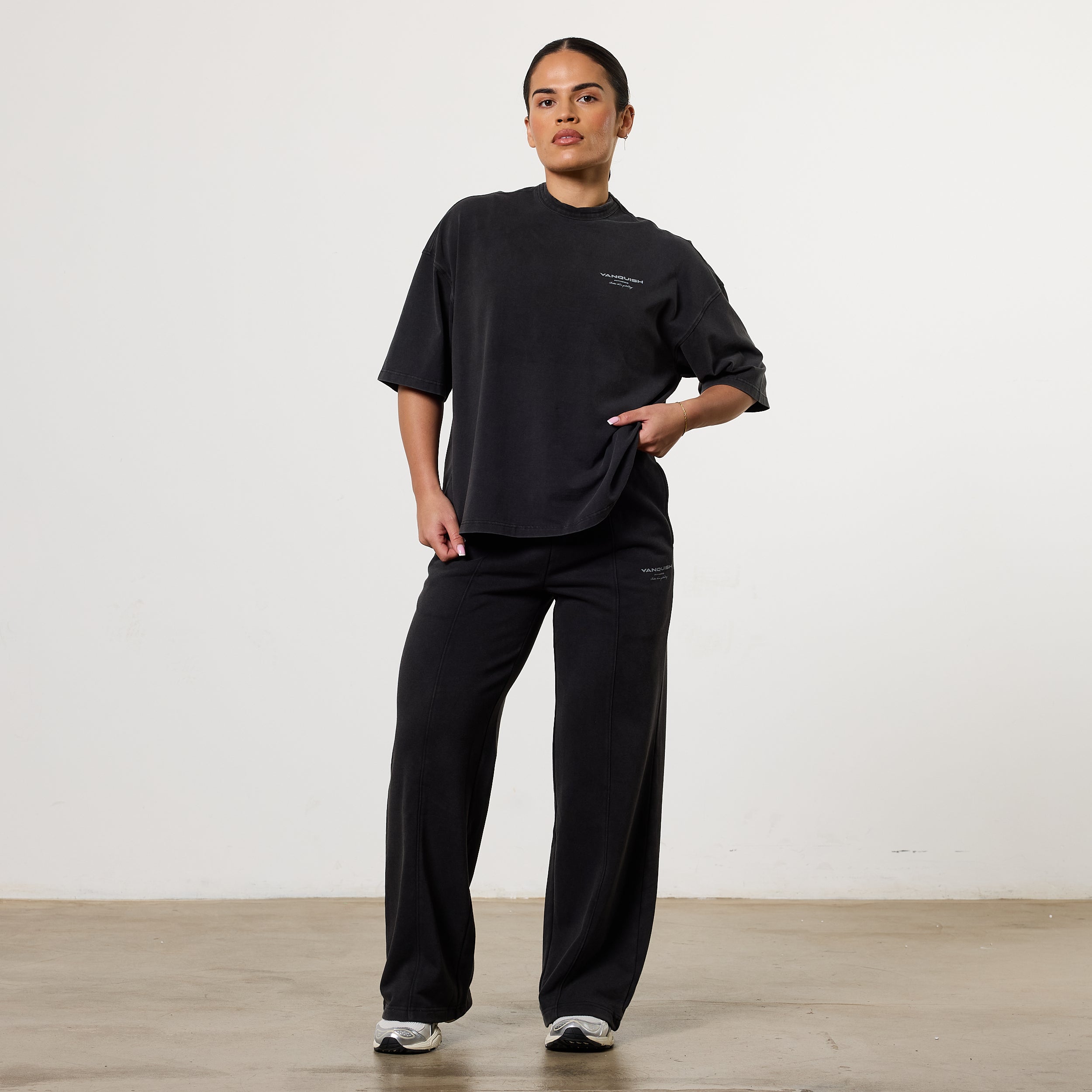 Vanquish Womens Washed Black Wide Leg Sweatpants