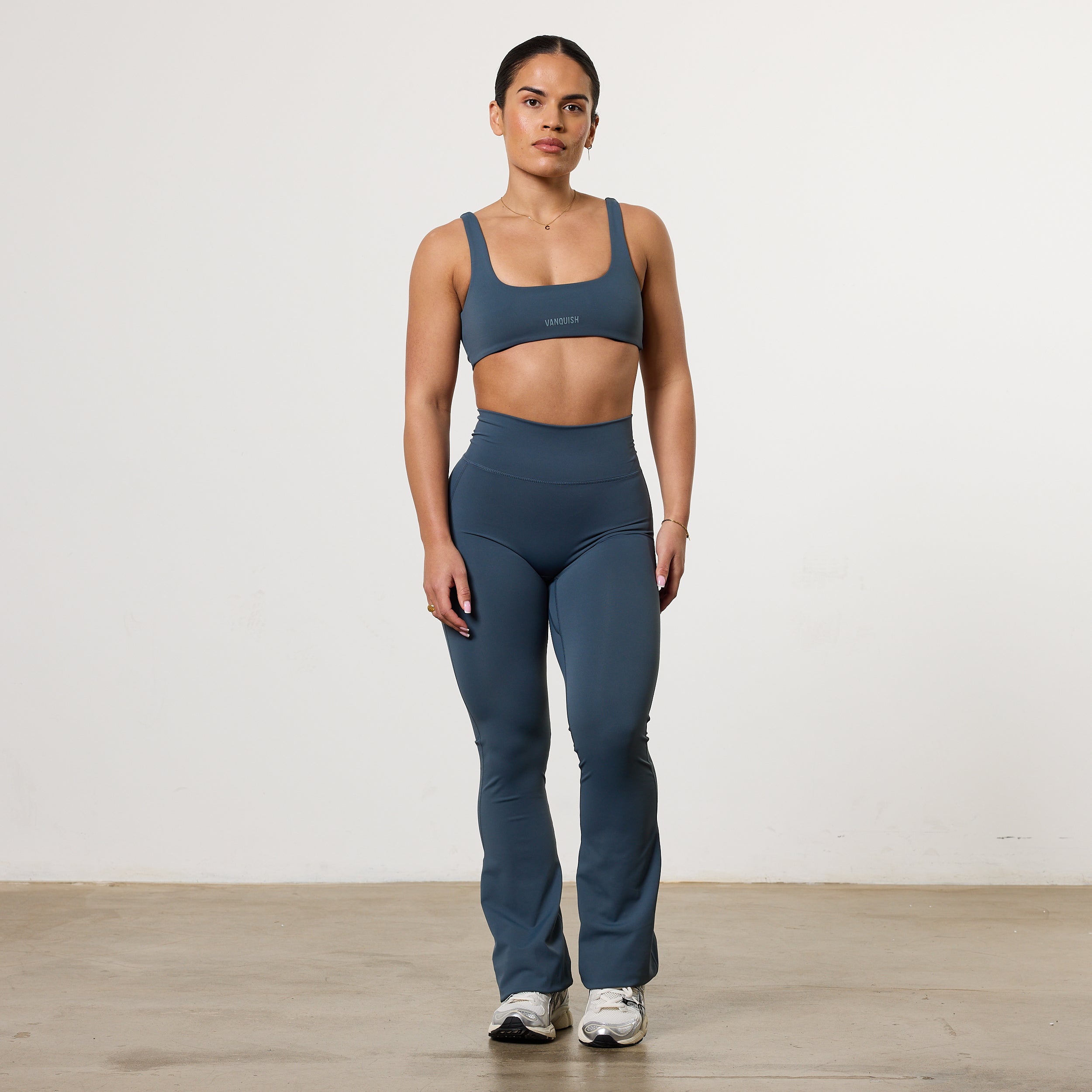 VANQUISH ENHANCE STEEL BLUE TWIST FRONT BRA