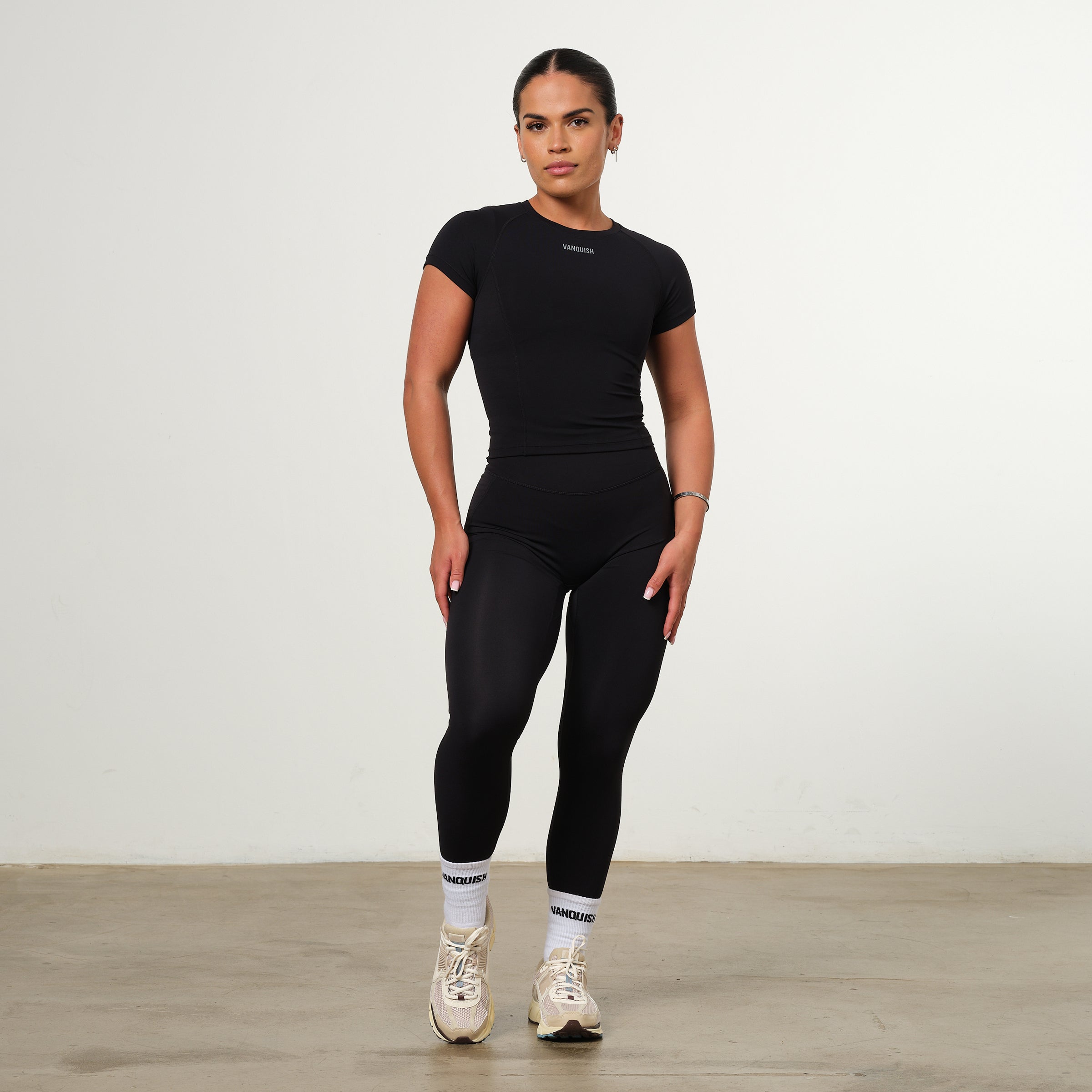 VANQUISH ENHANCE BLACK HIGH-WAIST LEGGING
