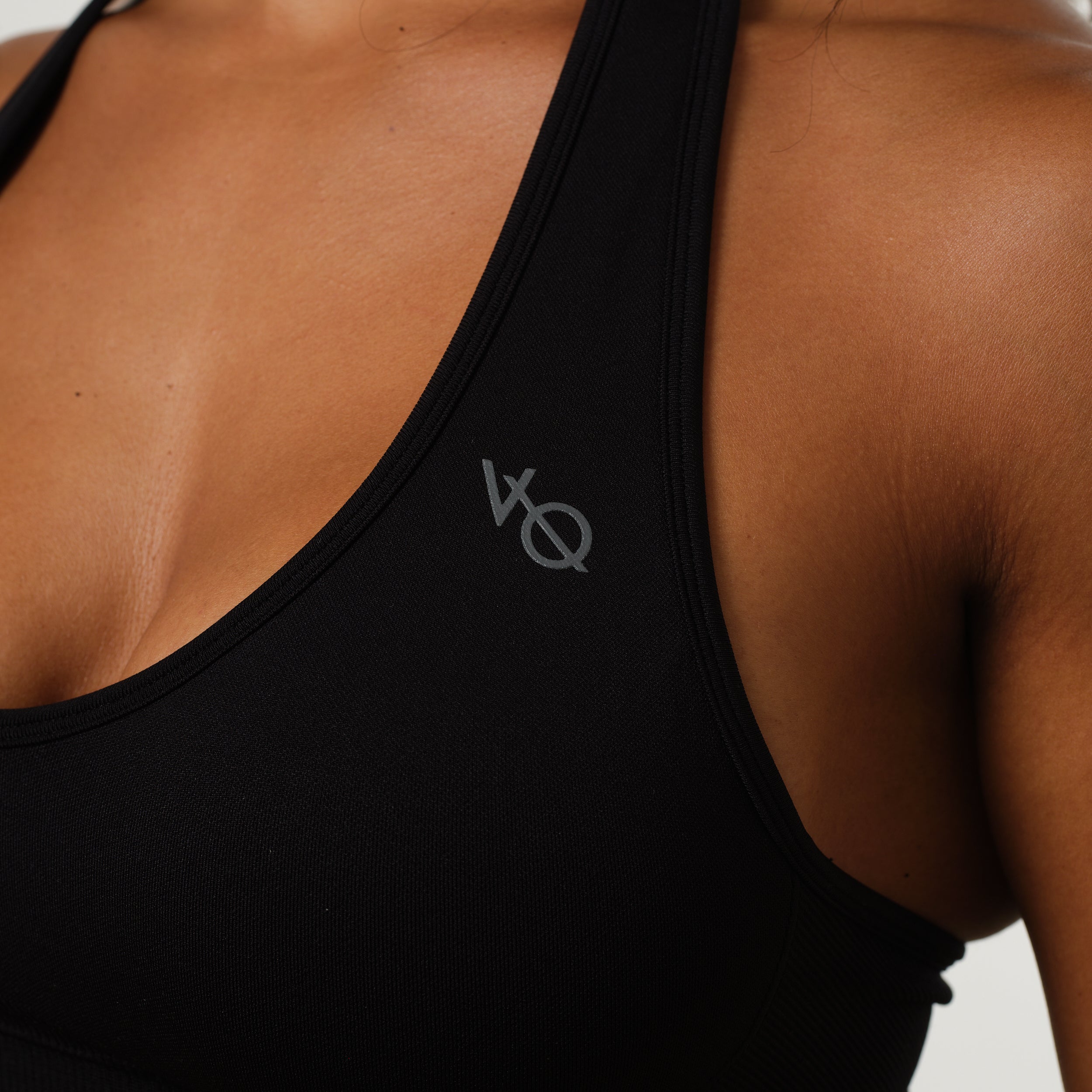 Vanquish Elevate Seamless Black Halter Neck Bra