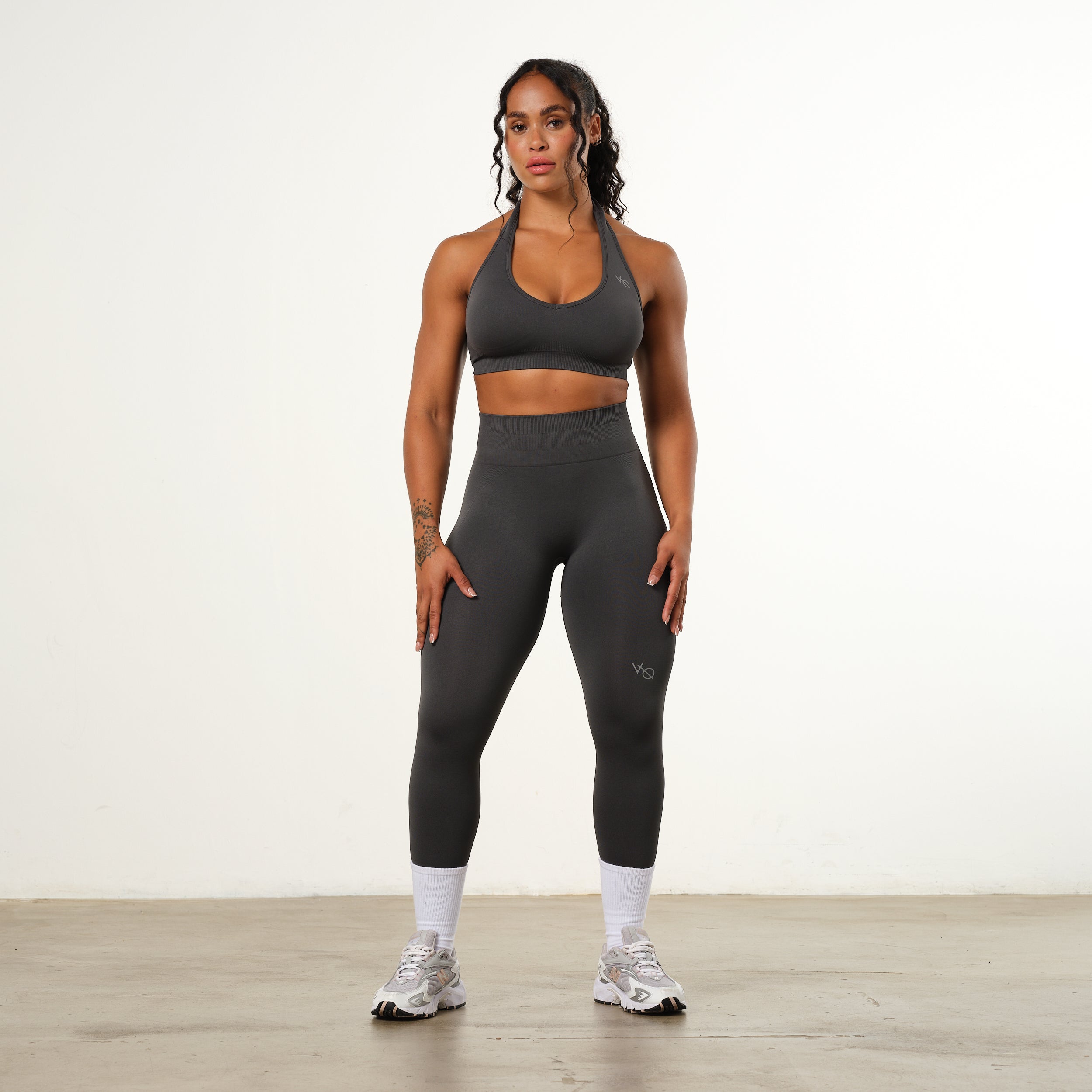 Vanquish Elevate Seamless Charcoal Halter Neck Bra