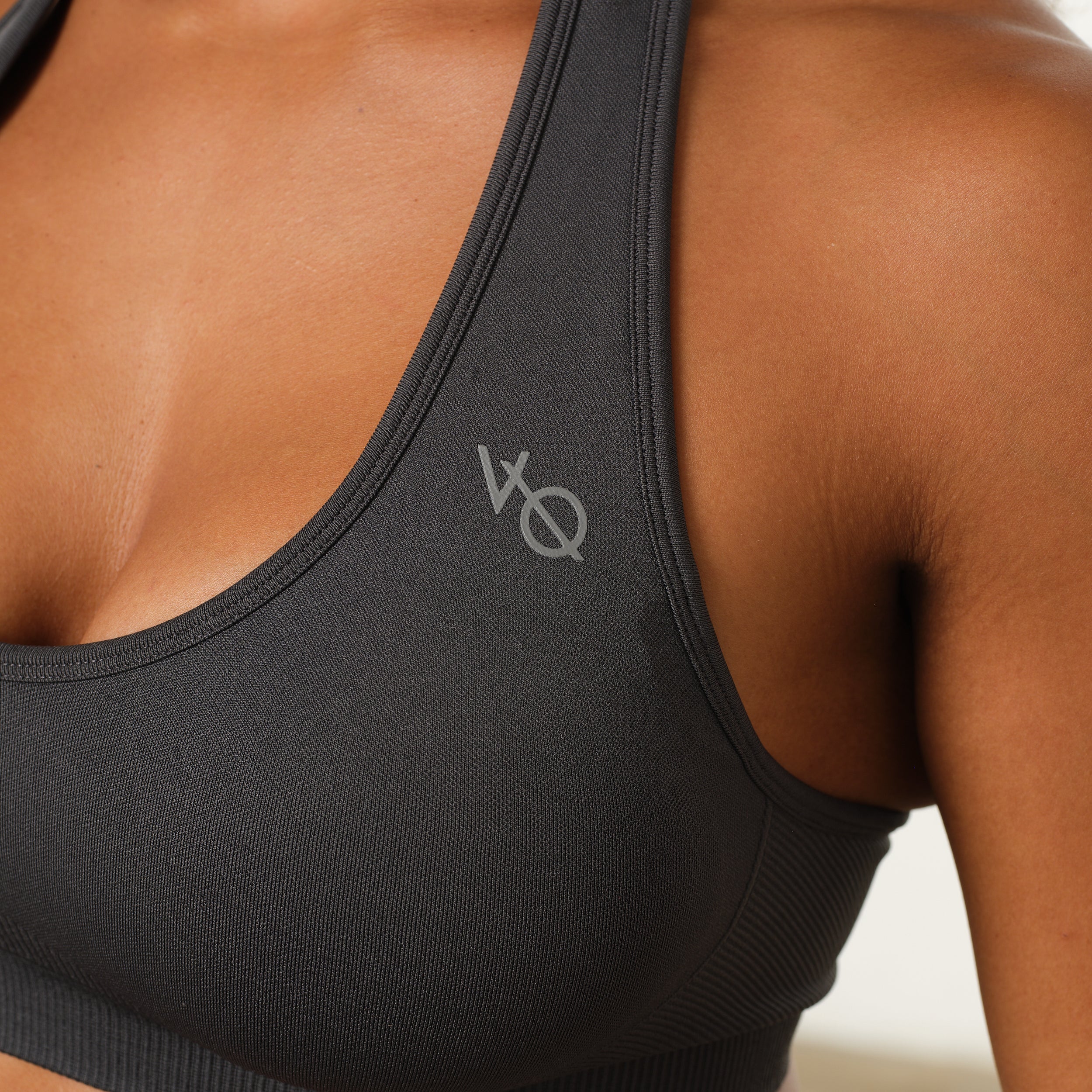 Vanquish Elevate Seamless Charcoal Halter Neck Bra