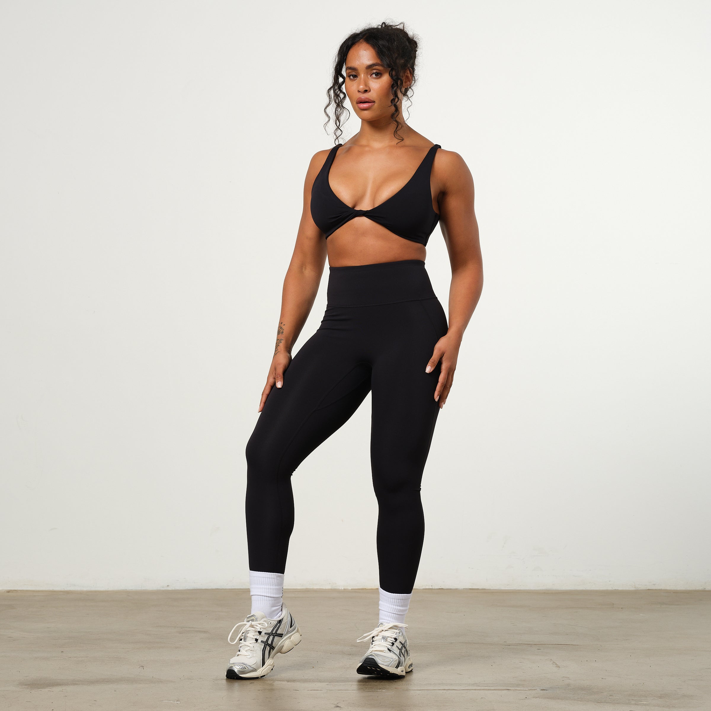 VANQUISH ENHANCE PETITE BLACK HIGH-WAIST LEGGING