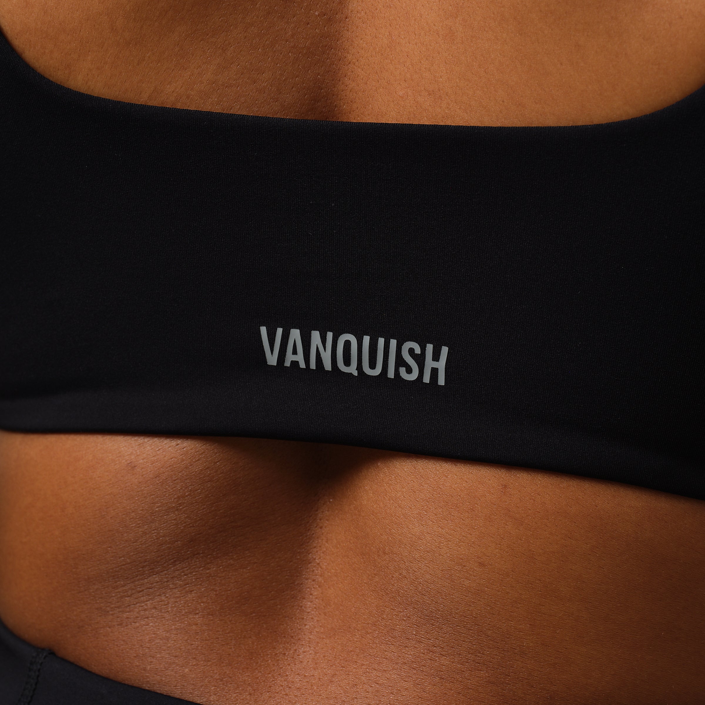 VANQUISH ENHANCE BLACK TWIST FRONT BRA
