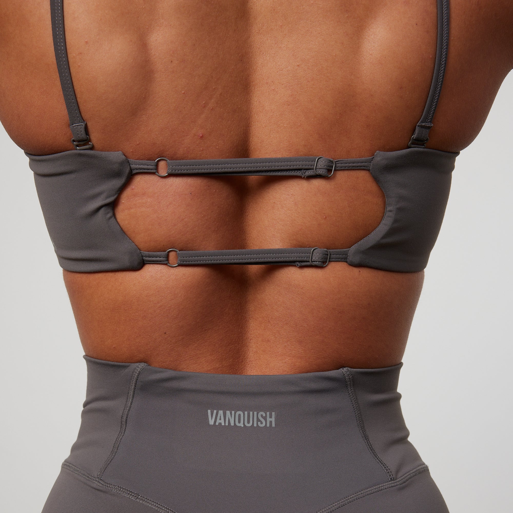 Vanquish Enhance Bandeau-BH in Graphitgrau