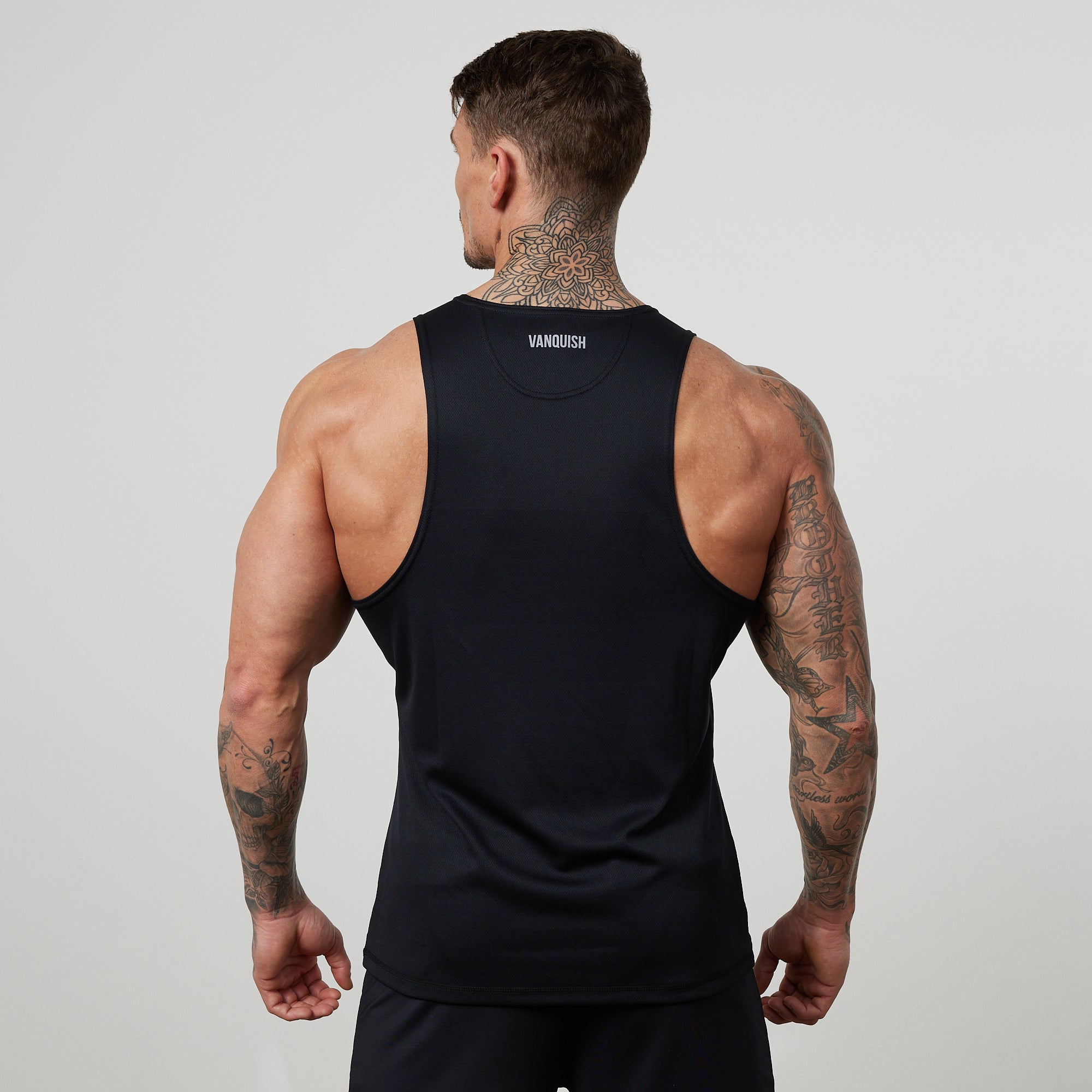 Vanquish Essential Performance-Tanktop in Schwarz