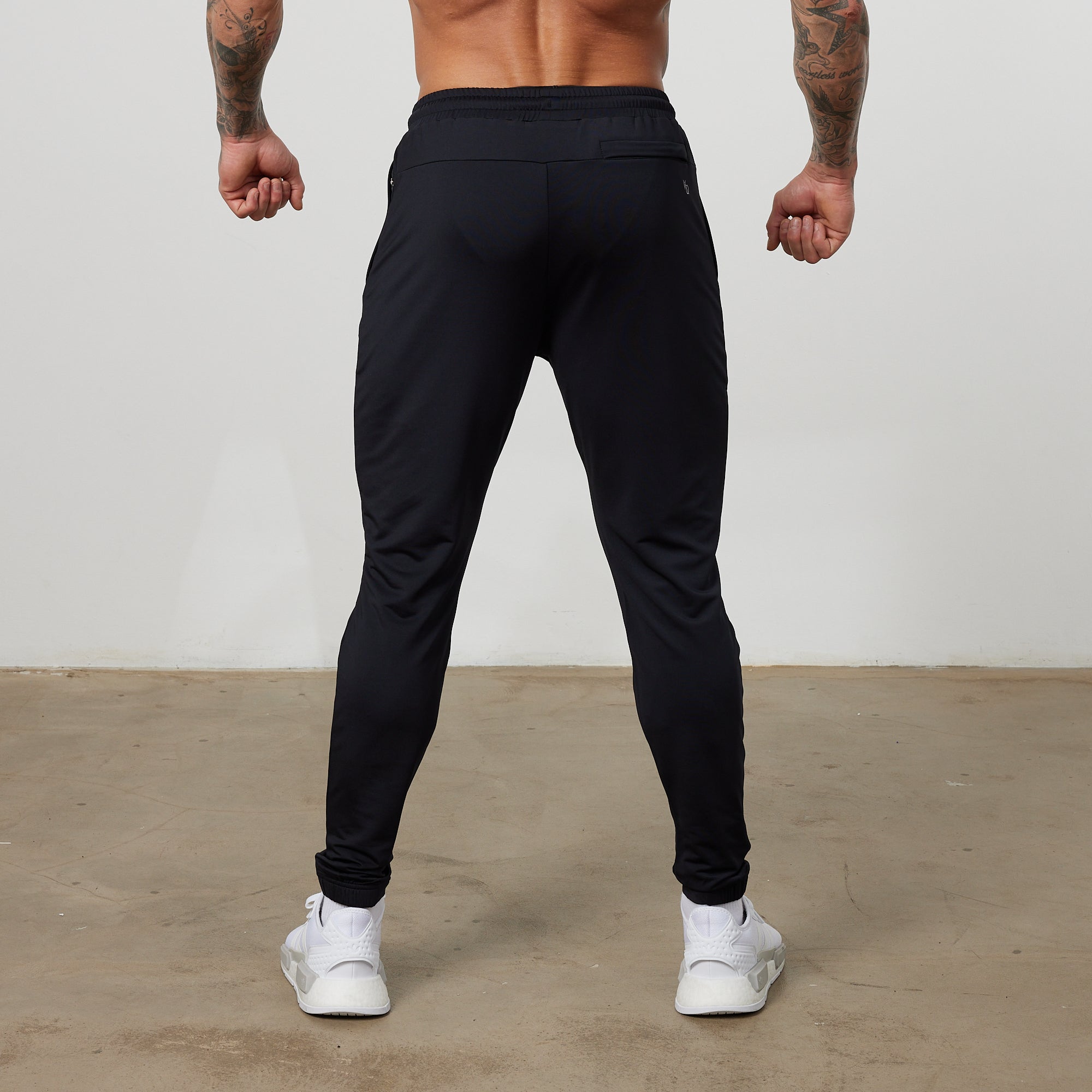 Vanquish Essential Black Performance Sweatpants