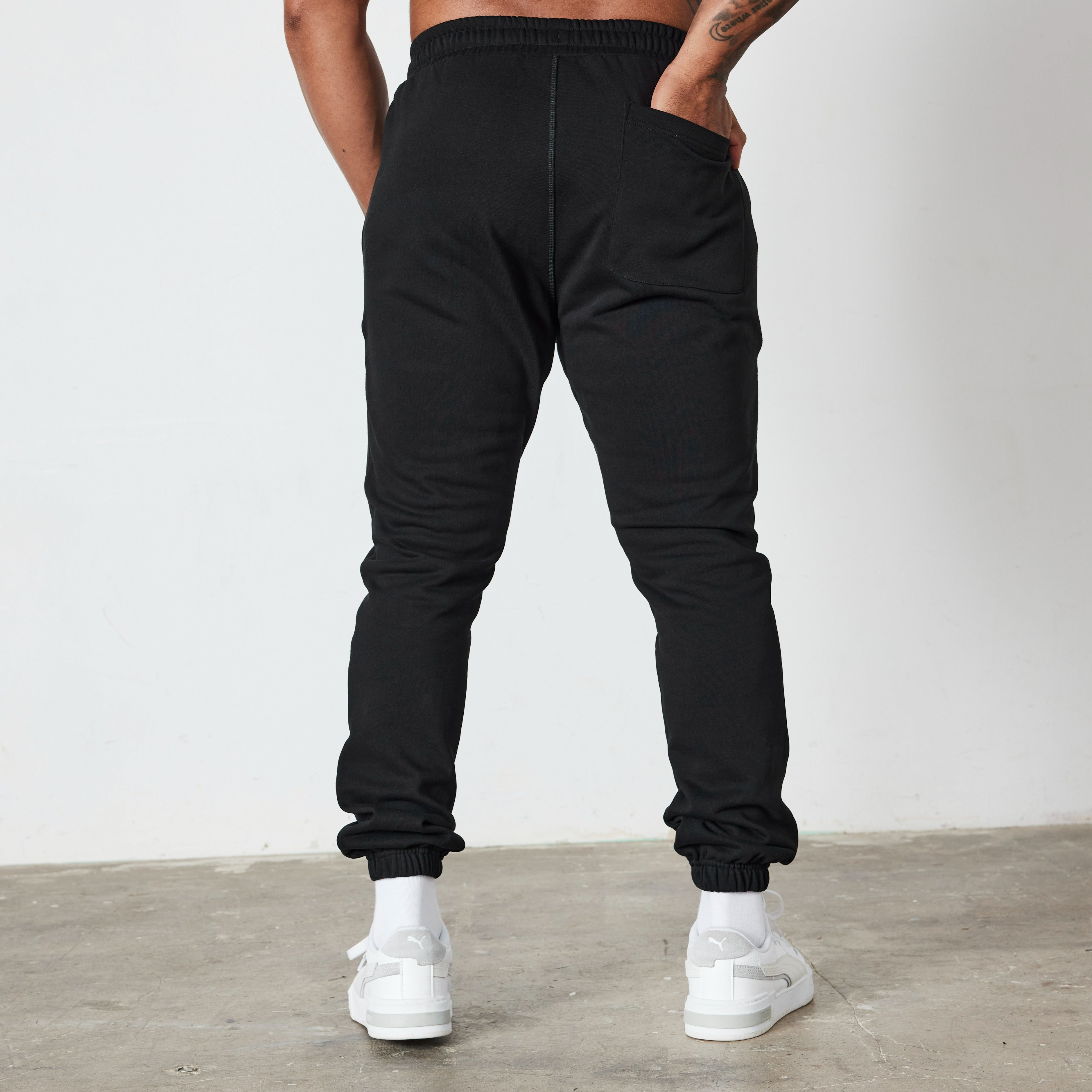 Vanquish Black Athletics Division Tapered Sweatpants