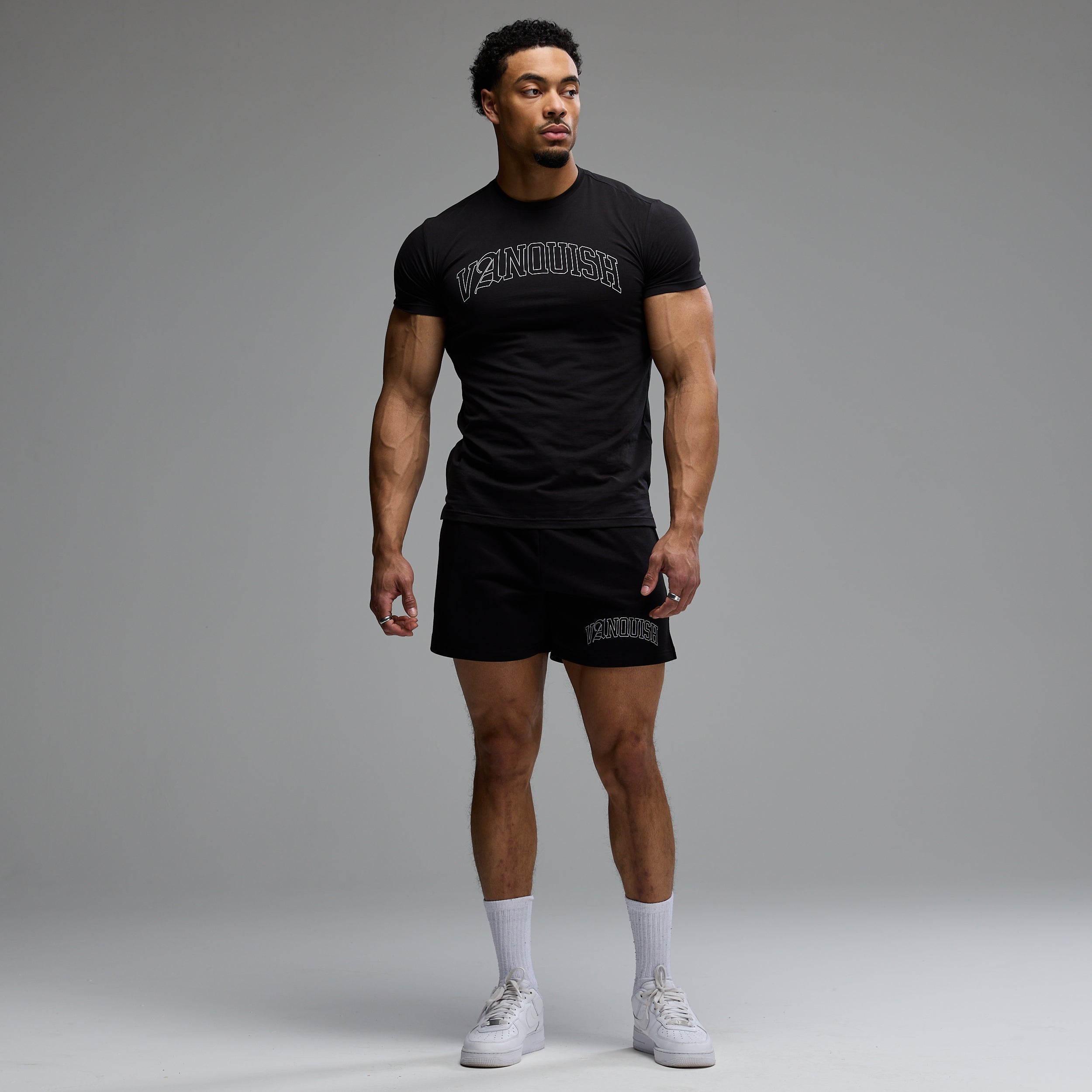 ACADEMY OUTLINE BLACK REGULAR FIT SHORT