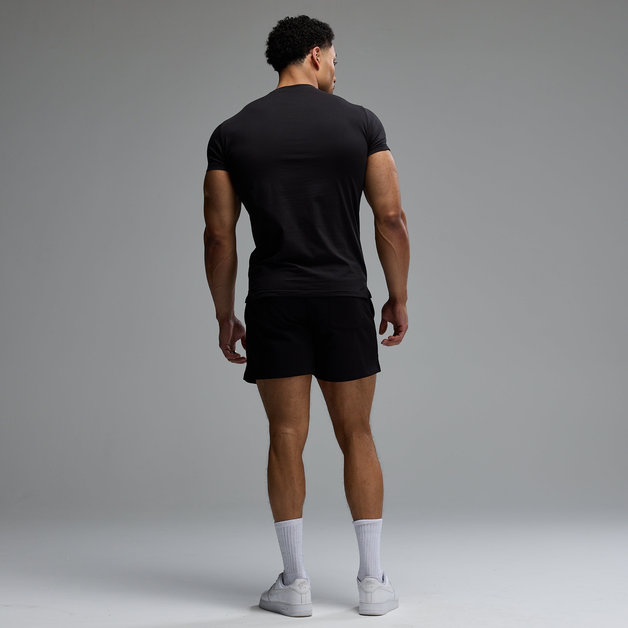 ACADEMY OUTLINE BLACK REGULAR FIT SHORT