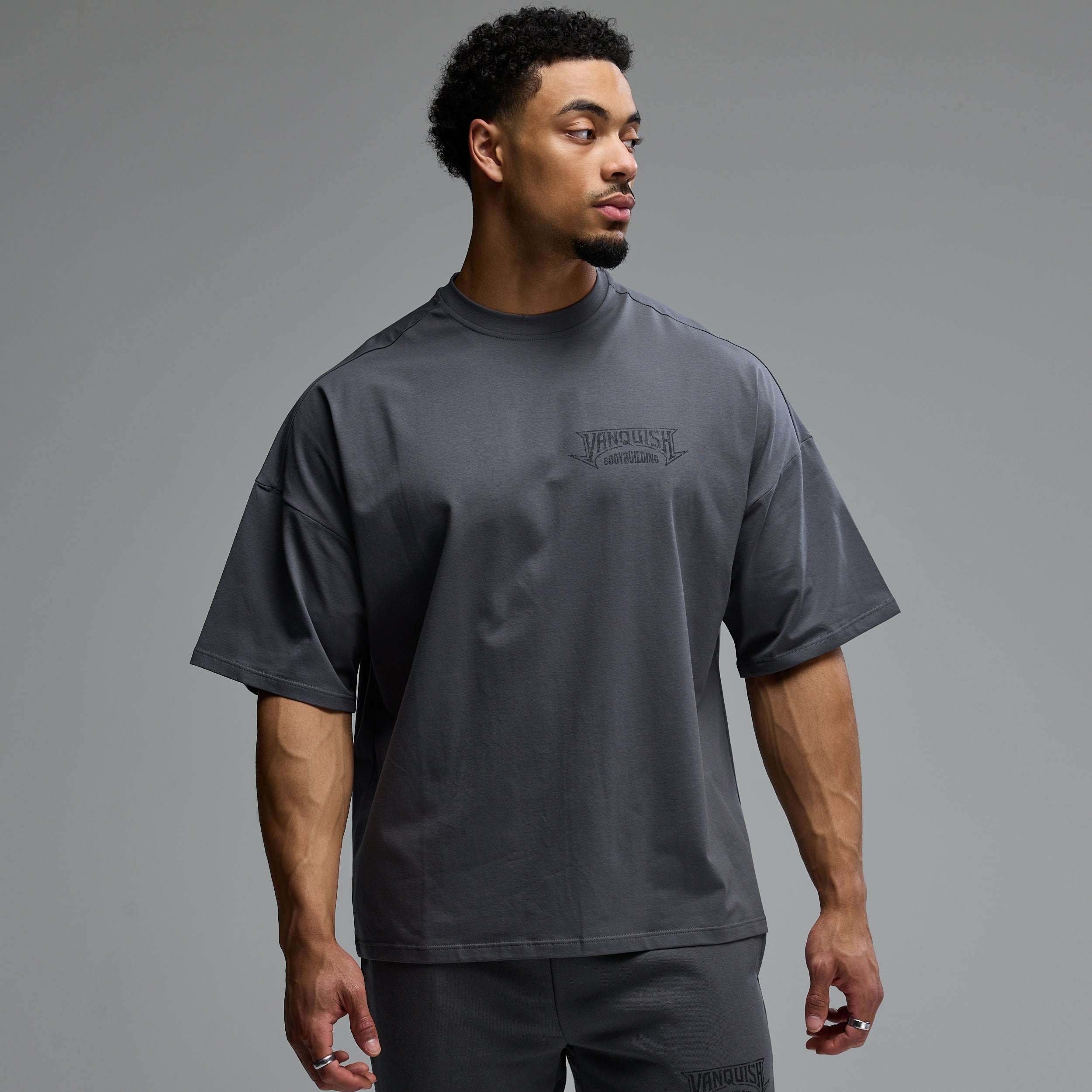 BODYBUILDING EMBLEM CHARCOAL OVERSIZED BOXY T SHIRT