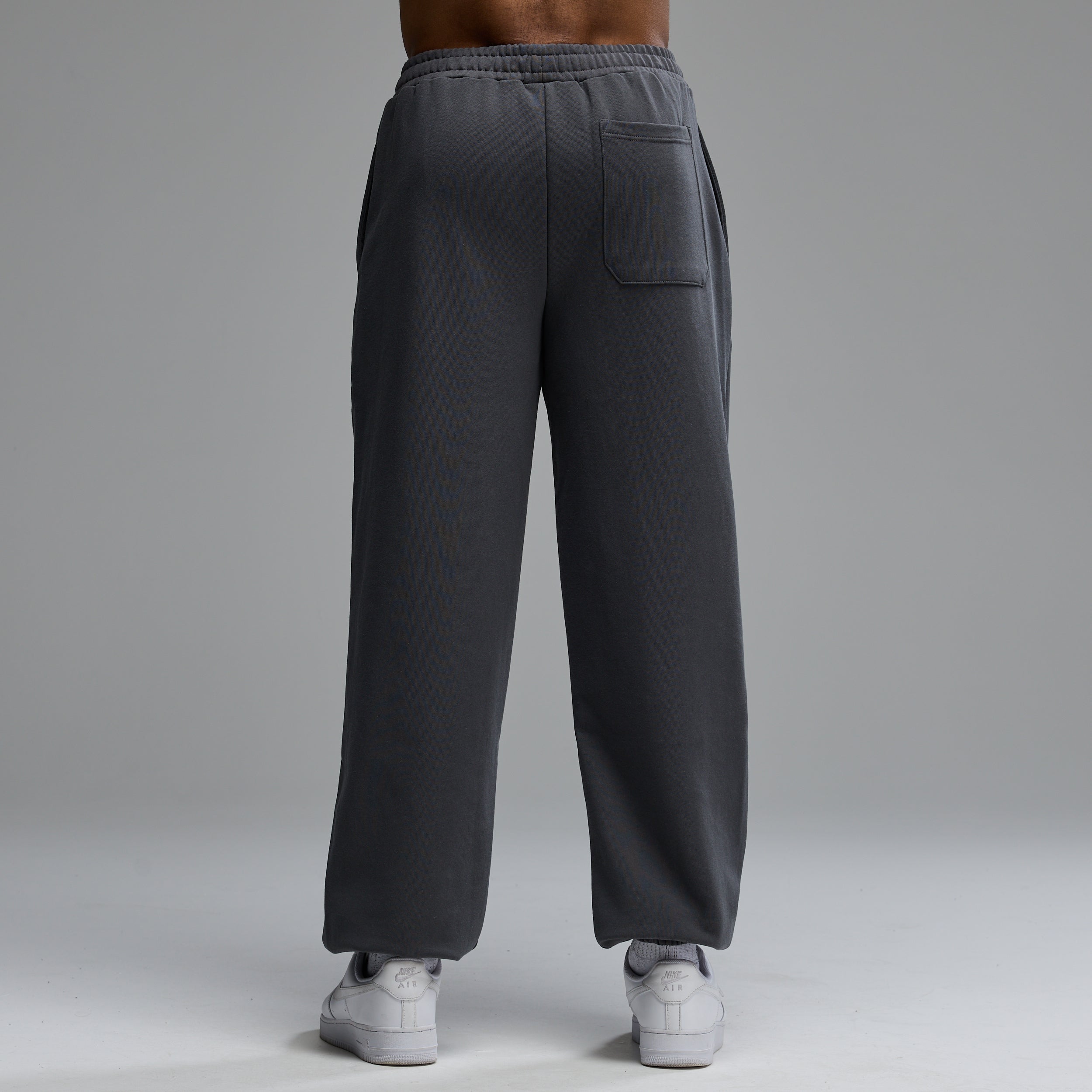 BODYBUILDING EMBLEM CHARCOAL OVERSIZED SWEATPANTS