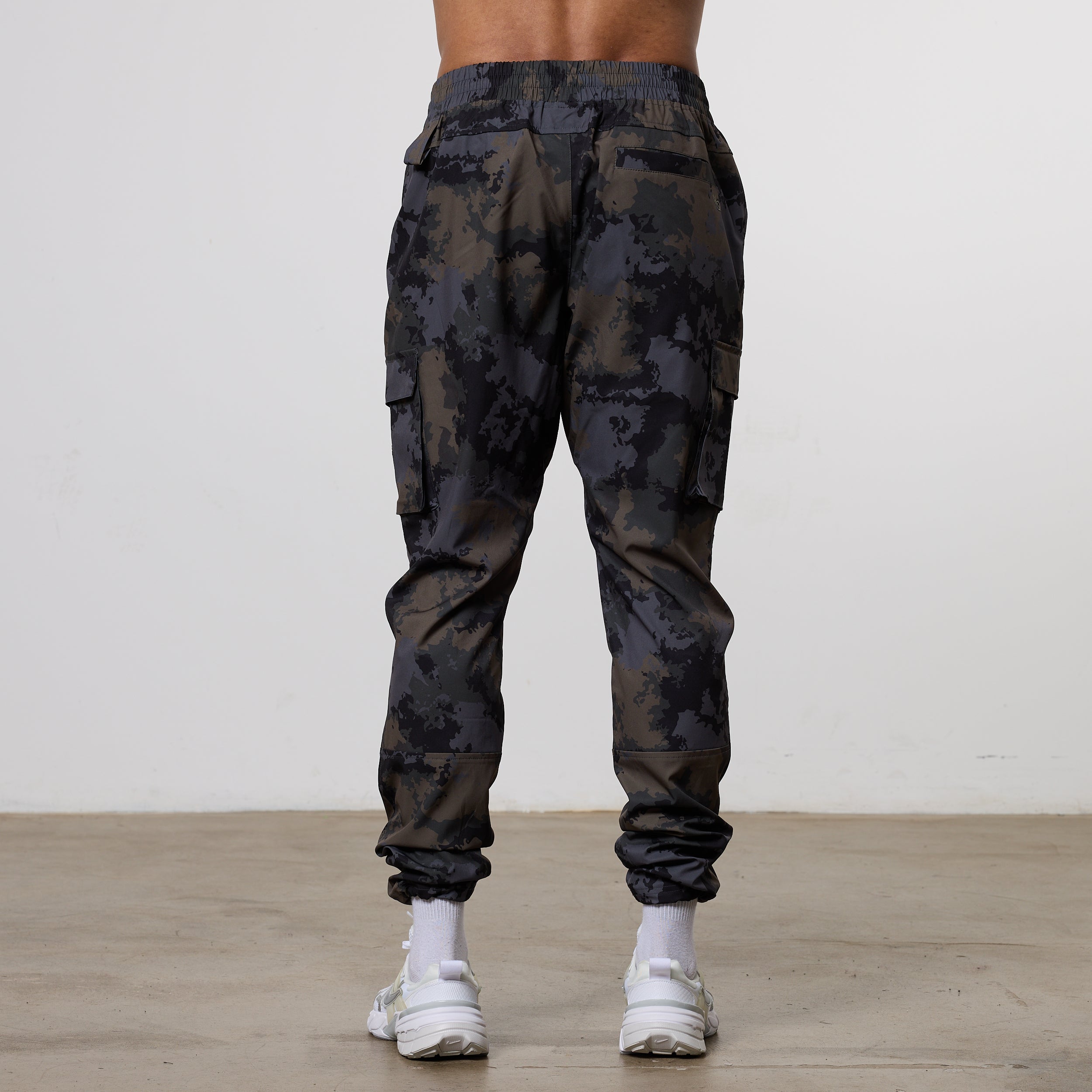 Vanquish Utility Brown Camo Tapered Cargo Pants