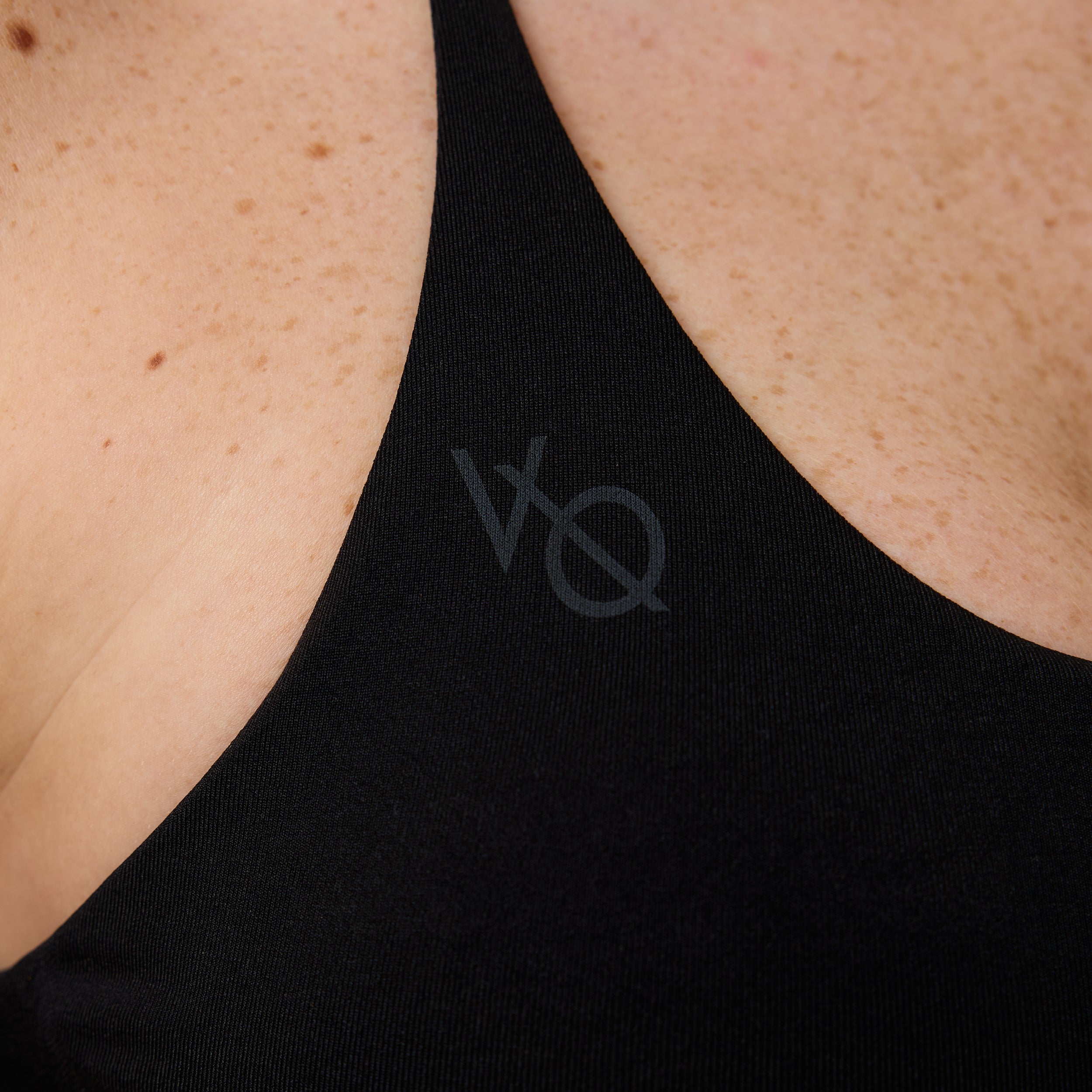 Vanquish Elevate V2 Black Seamless Cross Back Minimal Bra