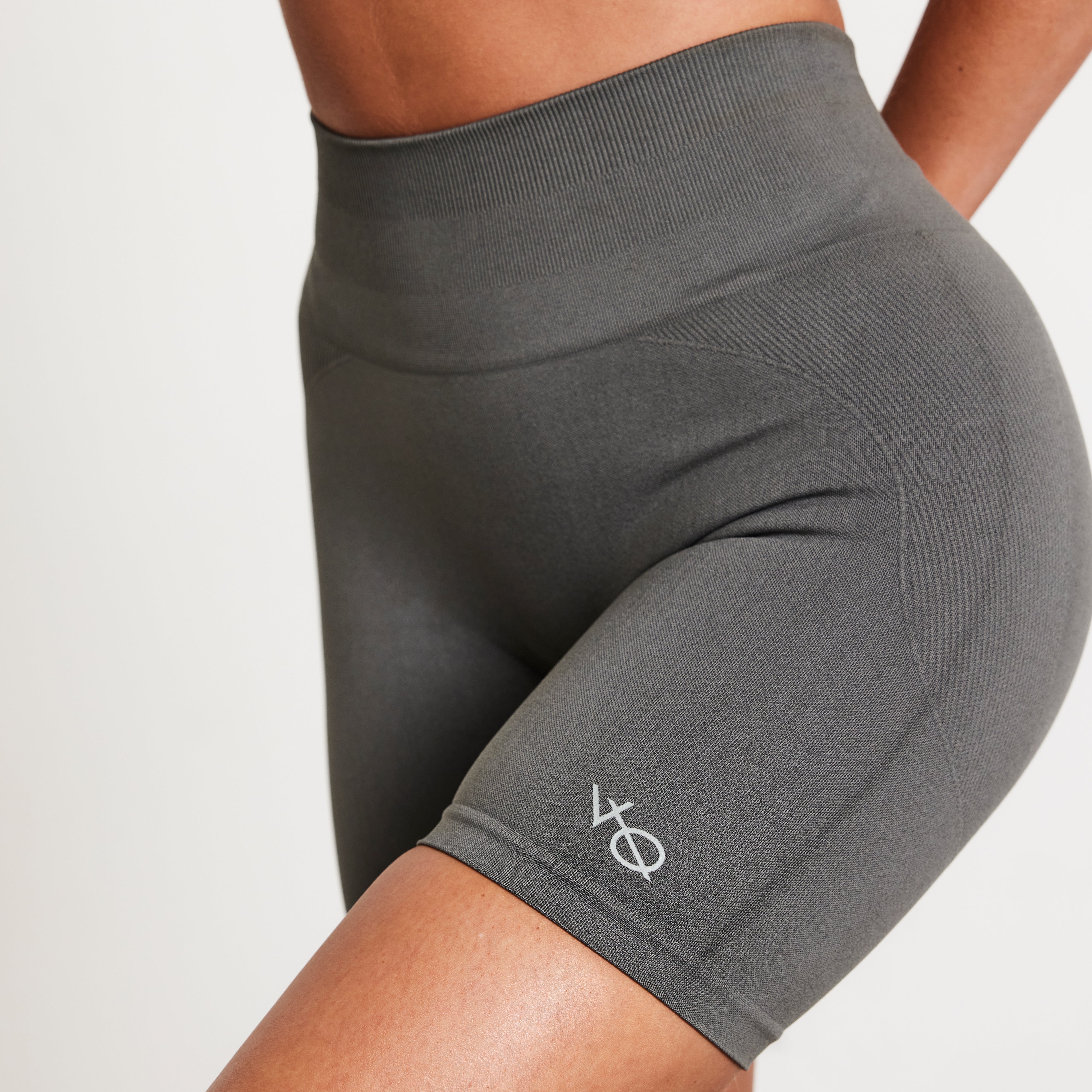 Vanquish Elevate Seamless Scrunch Dark Olive Shorts
