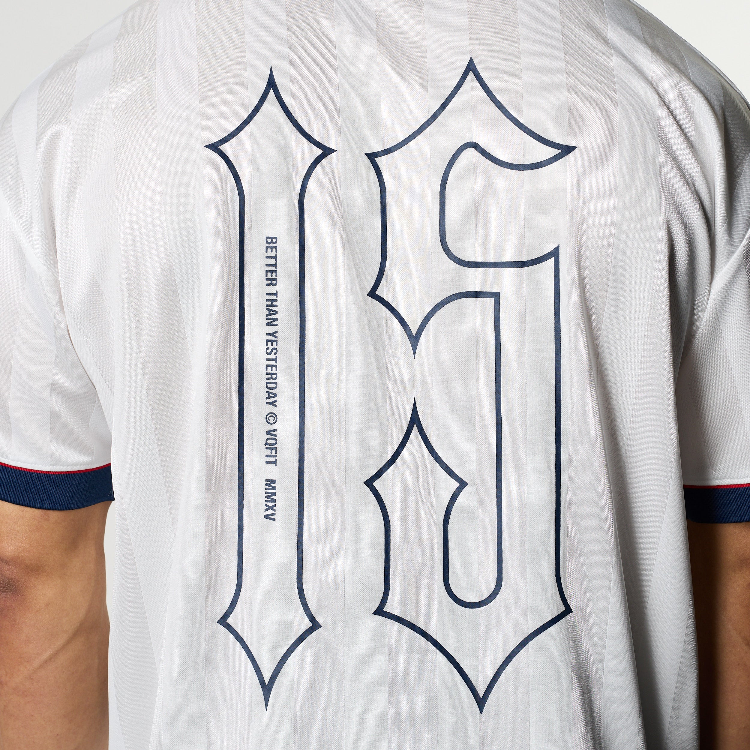 VANQUISH WHITE OVERSIZED BOXY FOOTBALL JERSEY