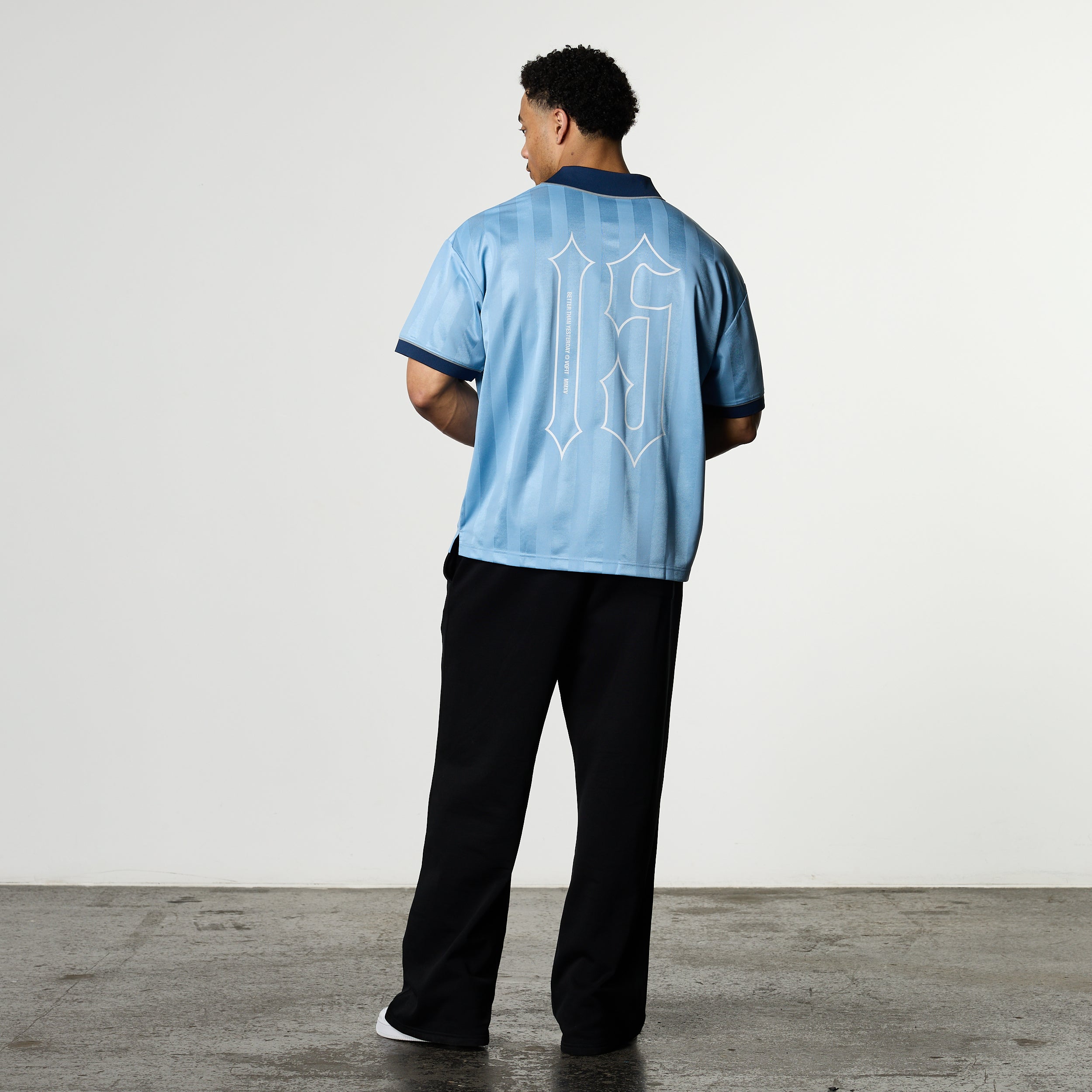 VANQUISH BLUE OVERSIZED BOXY FOOTBALL JERSEY