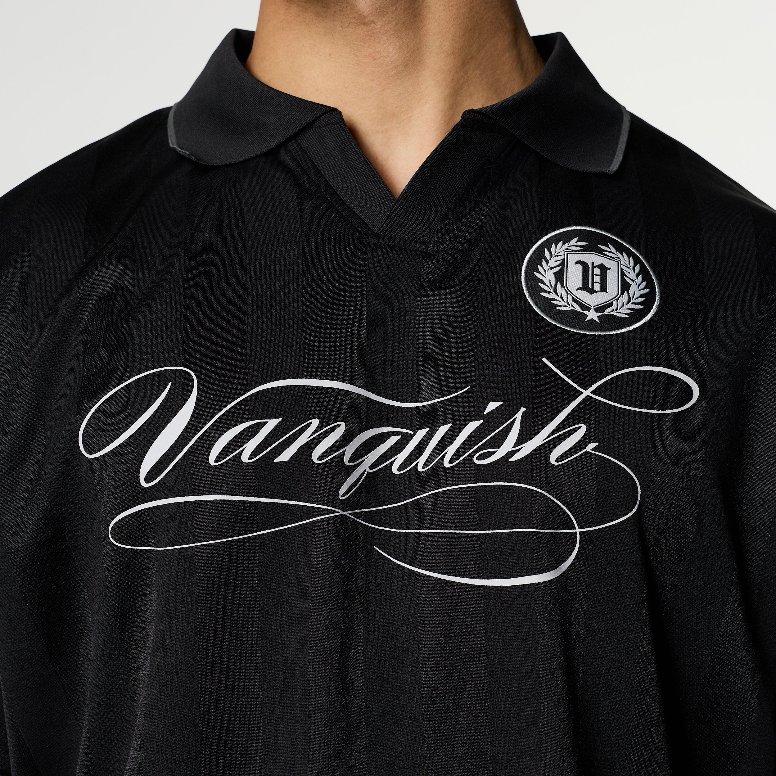 VANQUISH BLACK OVERSIZED BOXY FOOTBALL JERSEY