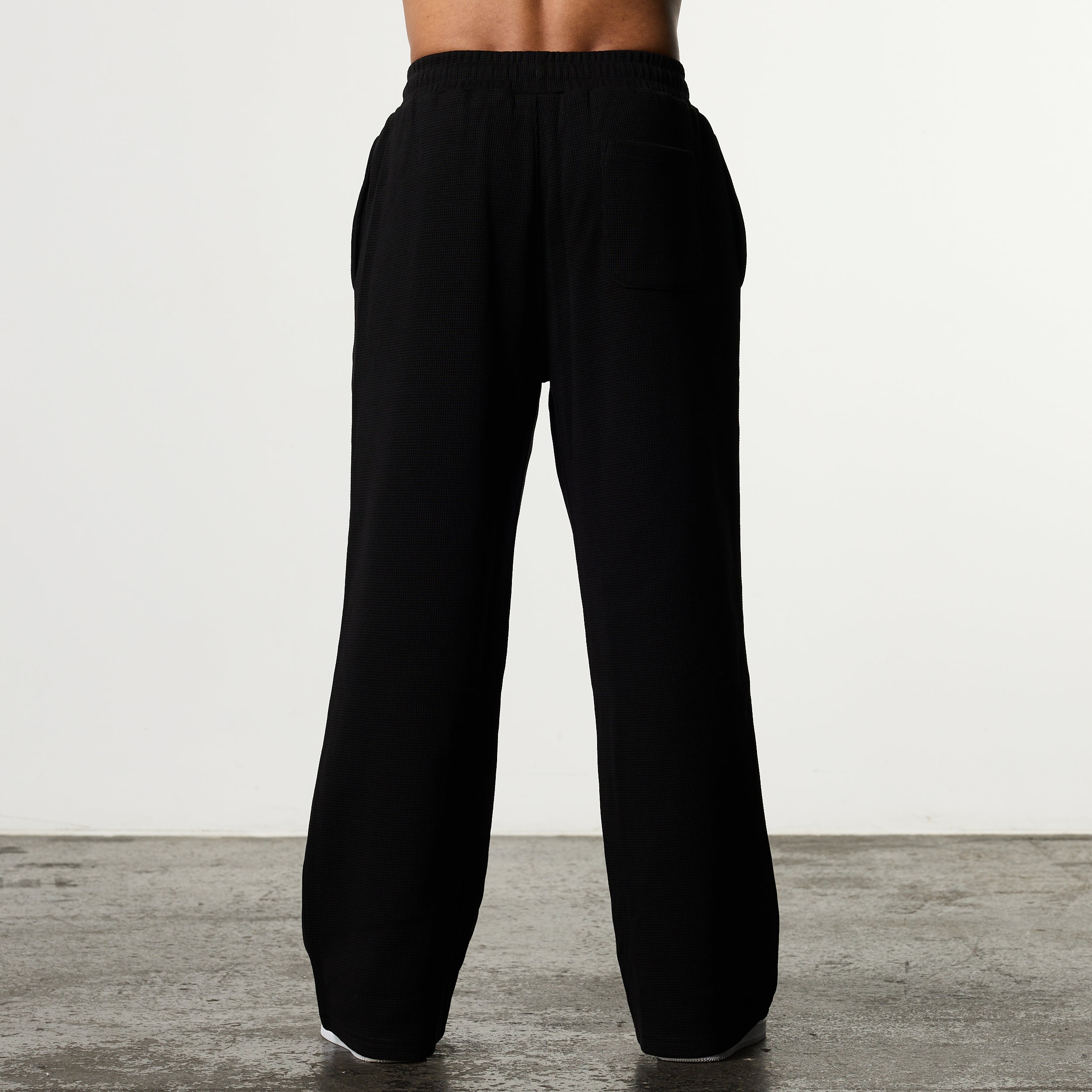 WAFFLE BLACK STRAIGHT LEG SWEATPANTS