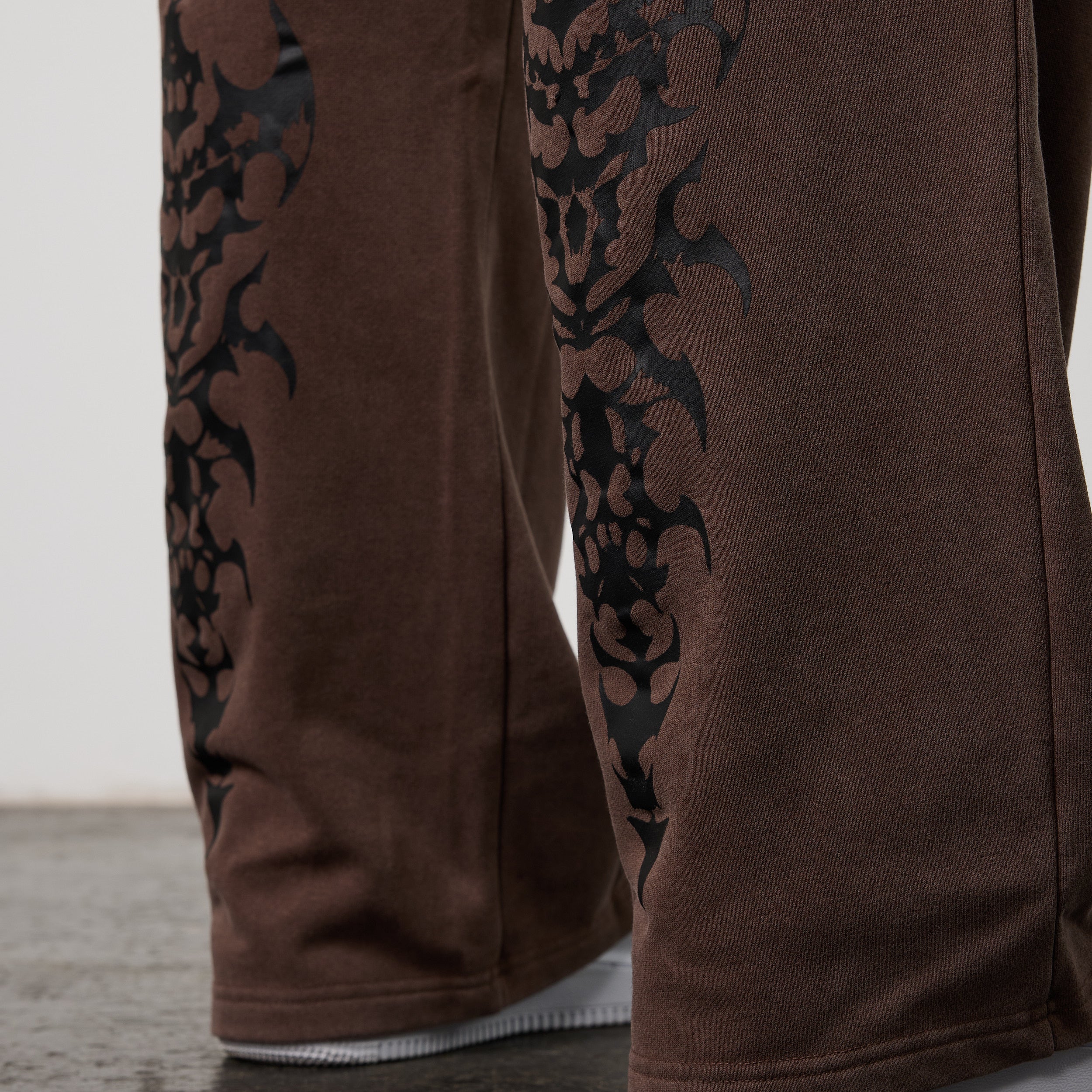 BLACK FORGE WASHED BROWN STRAIGHT LEG SWEATPANTS