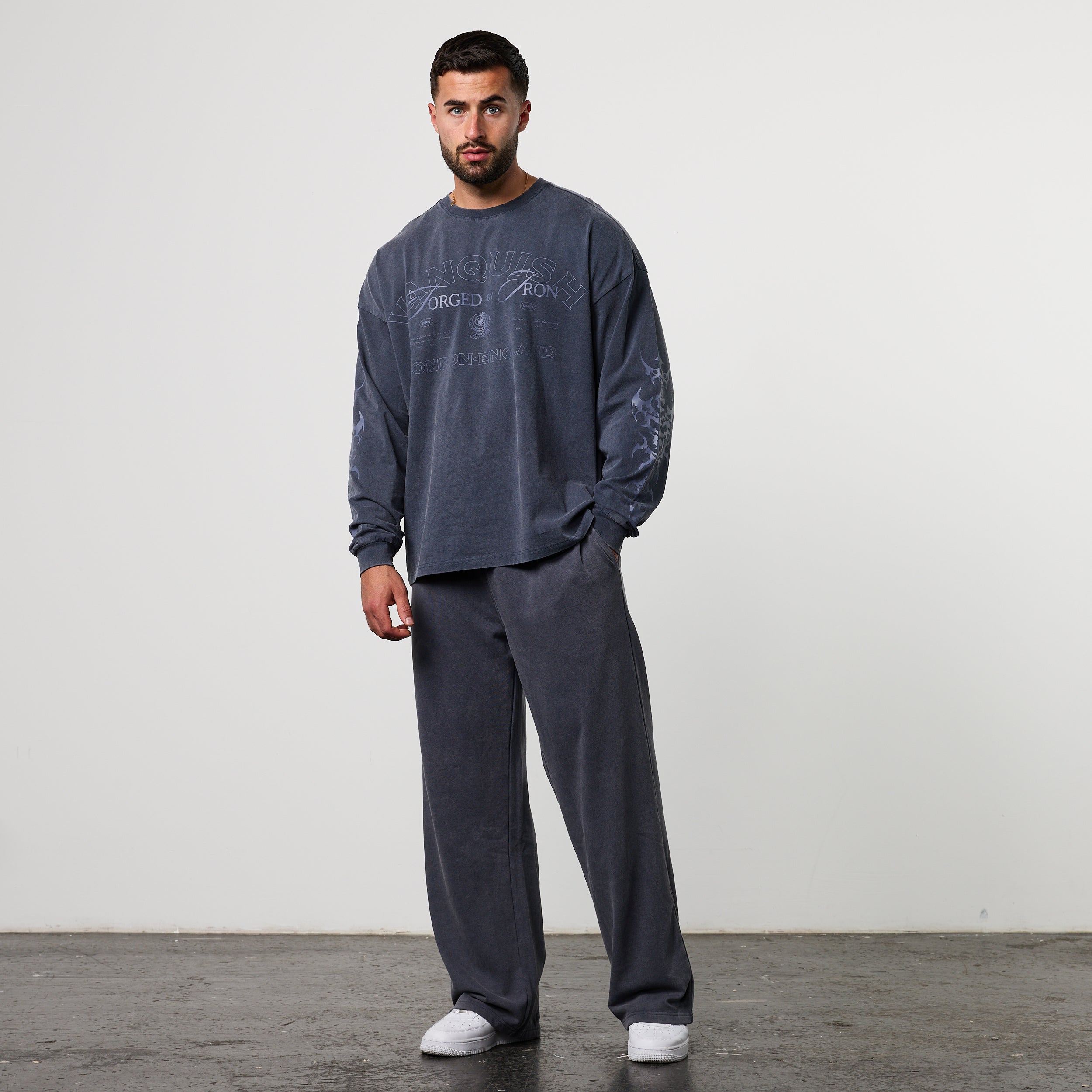 BLACK FORGE WASHED NAVY OVERSIZED LONG SLEEVE T SHIRT