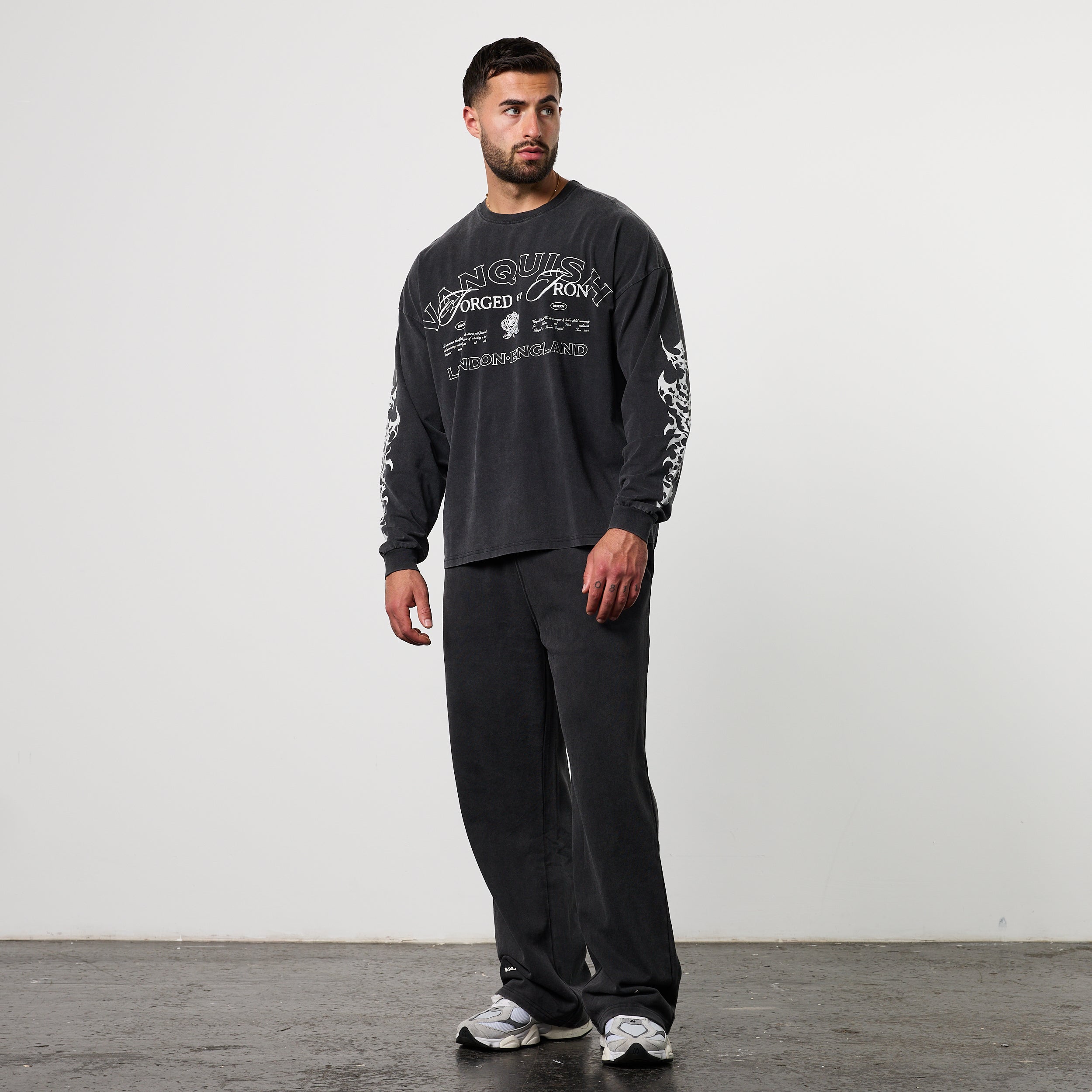 FORGE WASHED BLACK OVERSIZED LONG SLEEVE T SHIRT