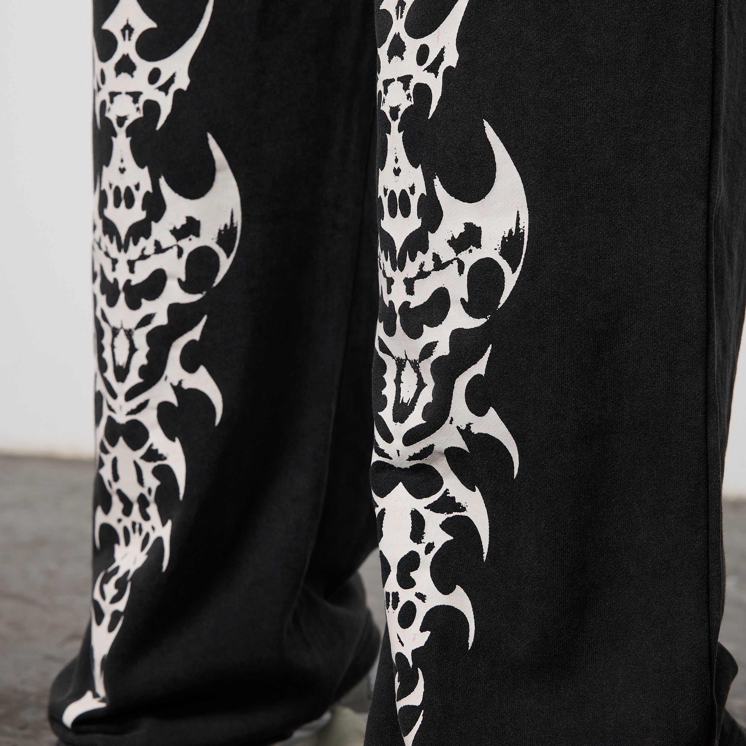 BLACK FORGE WASHED BLACK STRAIGHT LEG SWEATPANTS