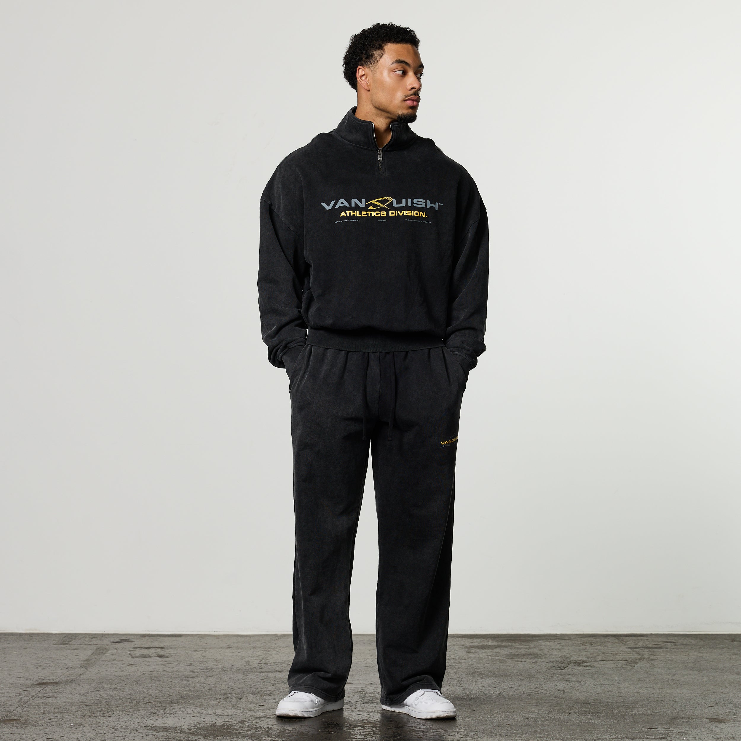 QUICKSTRIKE BLACK 1/4 OVERSIZED 1/4 ZIP SWEATER