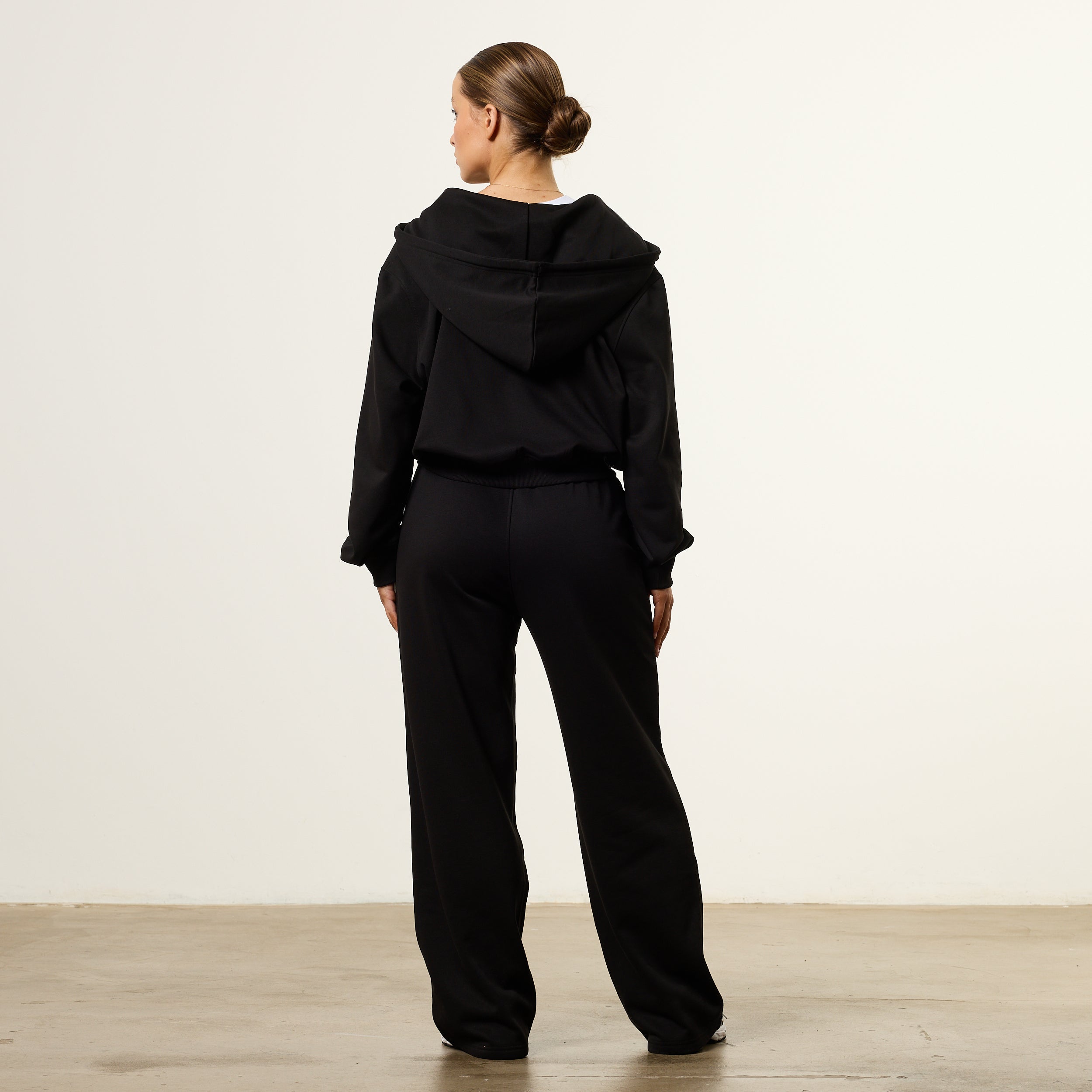 Vanquish Essential Black Cropped Zip Through Hoodie