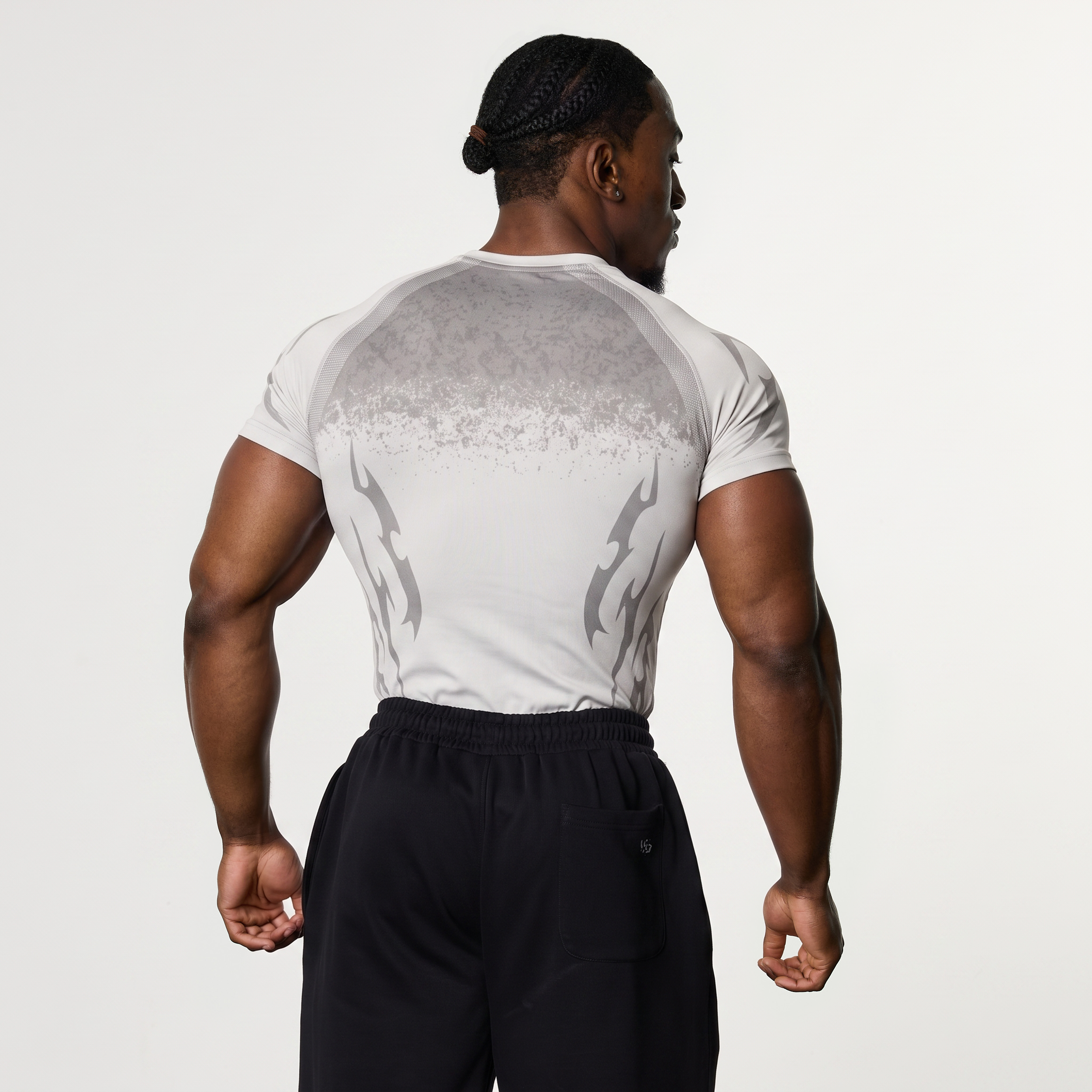 TRIBAL COMPRESSION LIGHT GREY SHORT SLEEVE T SHIRT